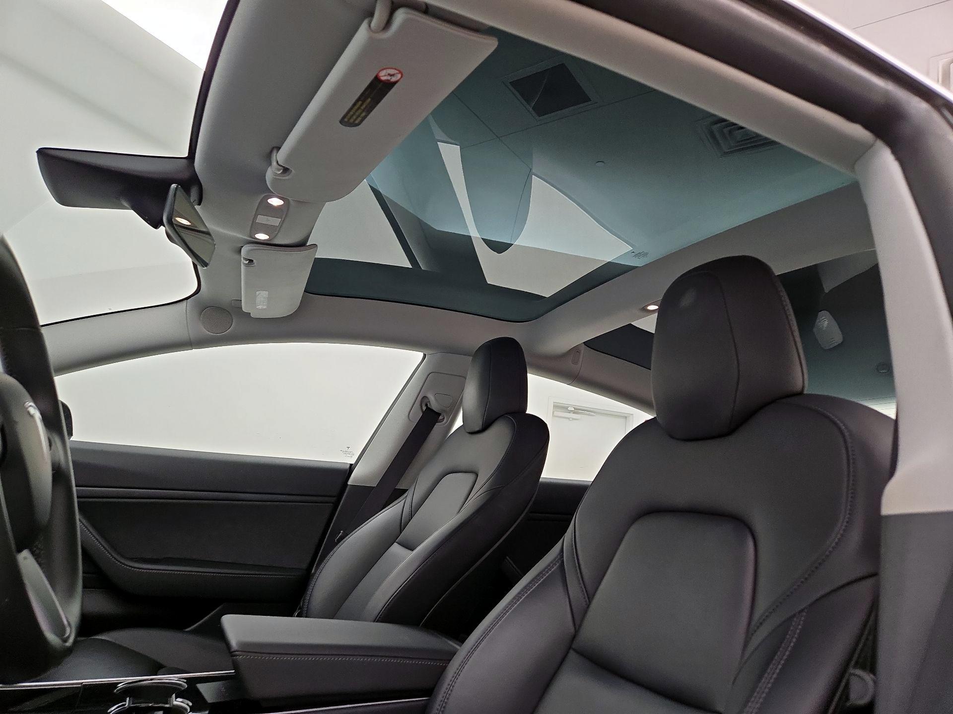 Thumbnail: 2019 Tesla Model 3 - 20