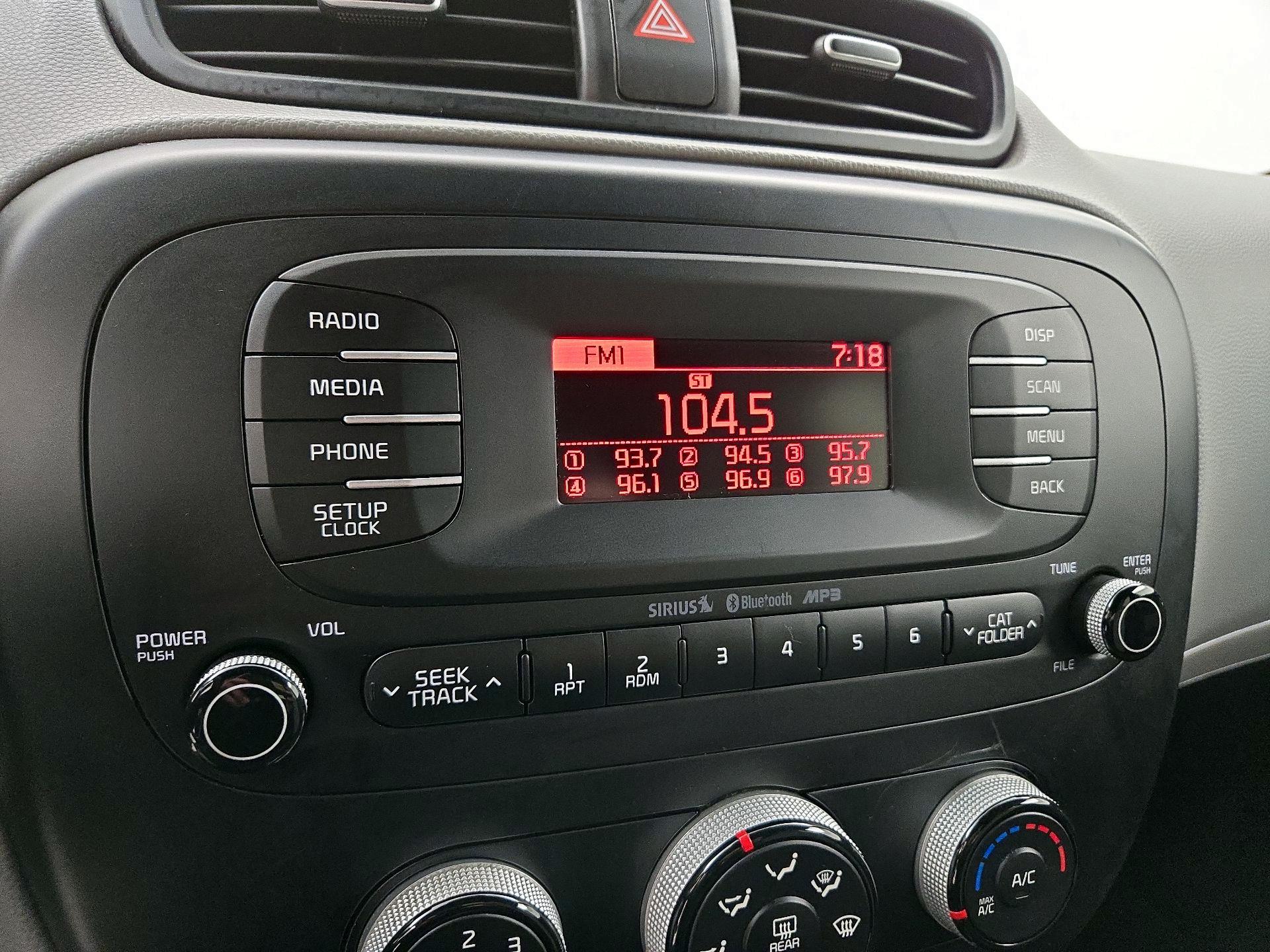 Thumbnail: 2015 Kia Soul - 14