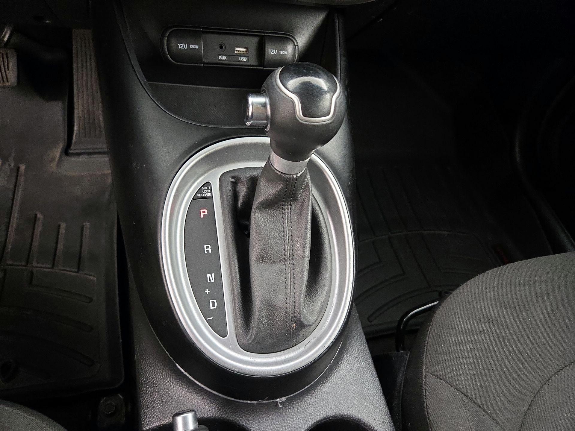 Thumbnail: 2015 Kia Soul - 16