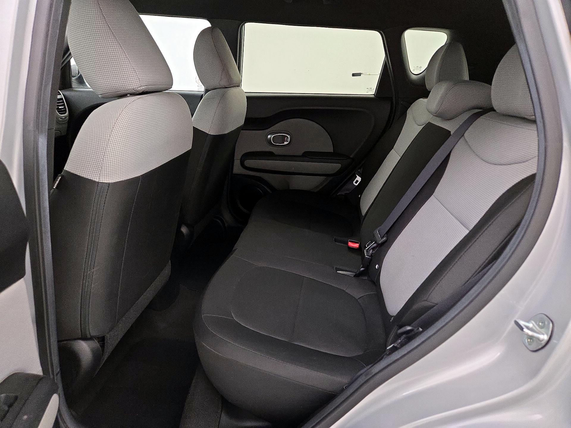 Thumbnail: 2015 Kia Soul - 18