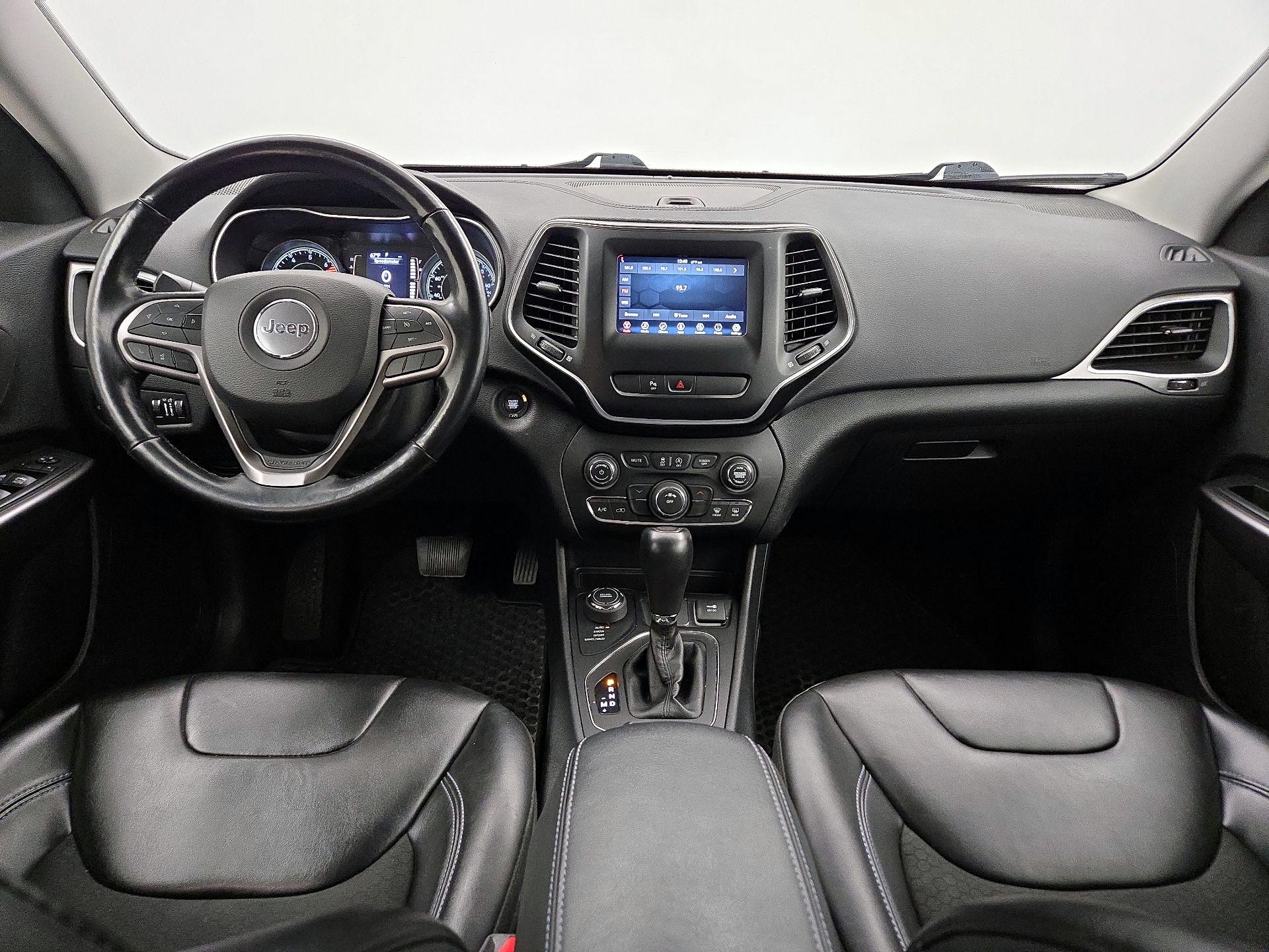 Thumbnail: 2020 Jeep Cherokee - 9