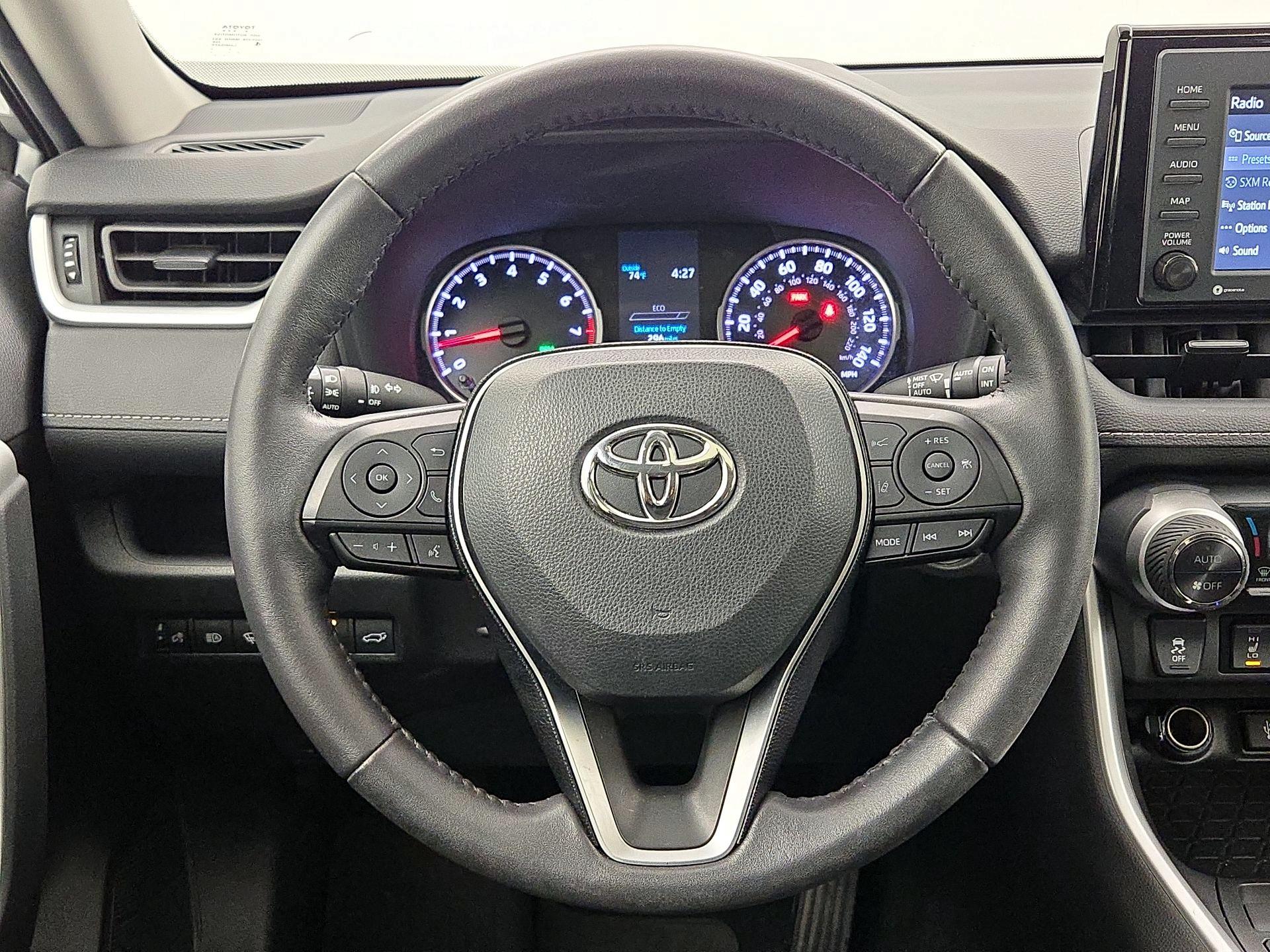 Thumbnail: 2021 Toyota RAV4 - 10