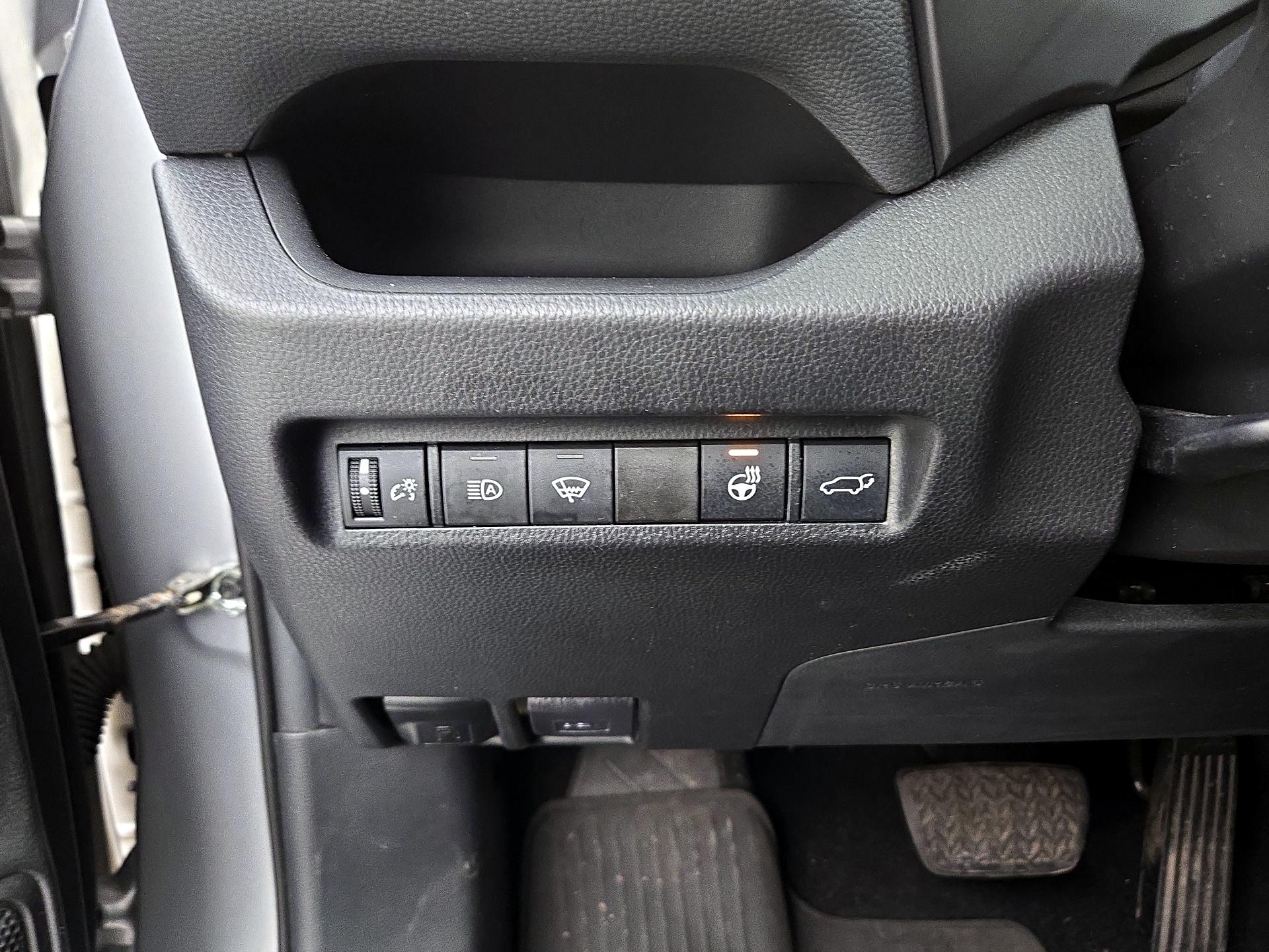 Thumbnail: 2021 Toyota RAV4 - 13