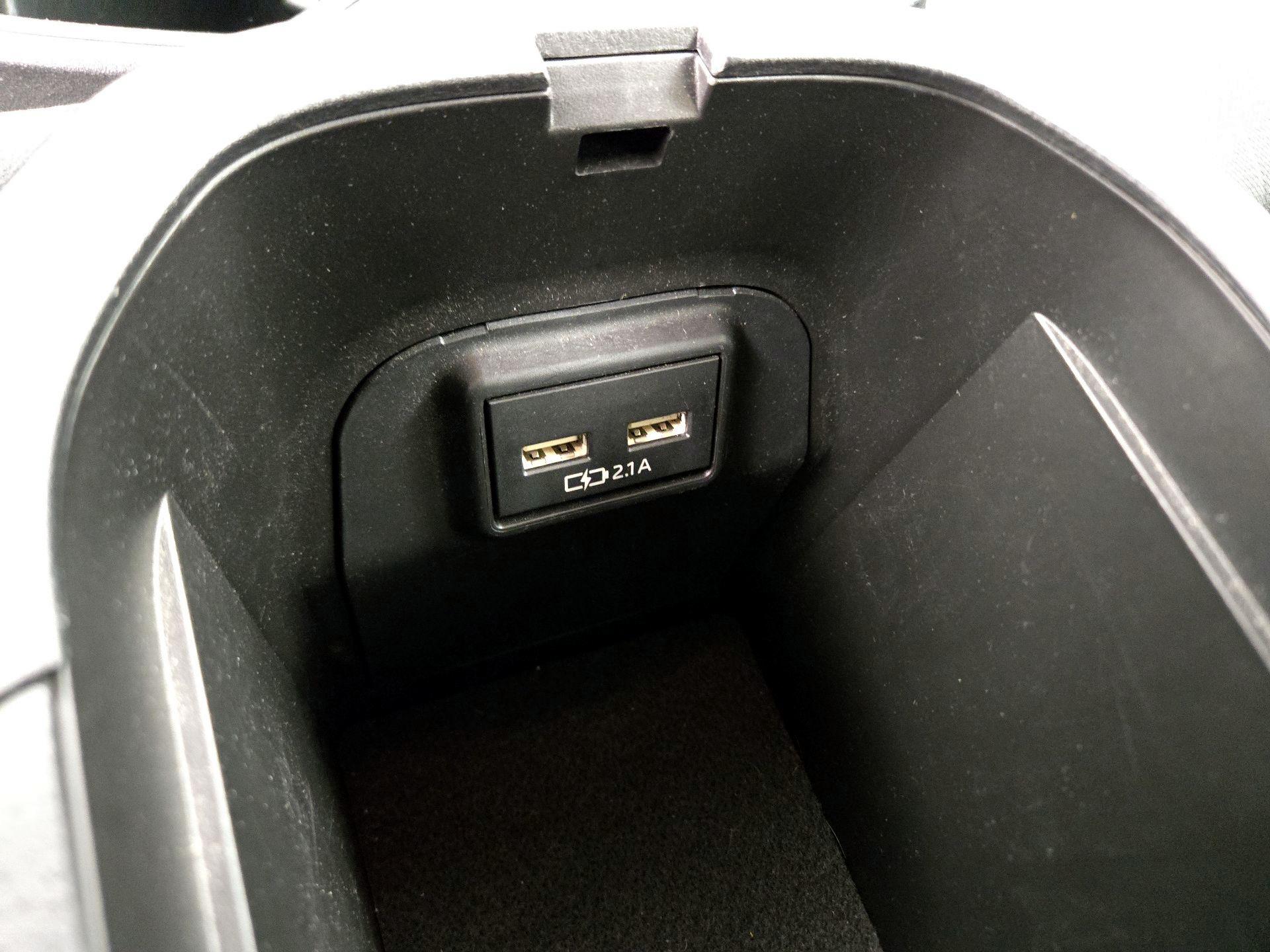 Thumbnail: 2021 Toyota RAV4 - 18