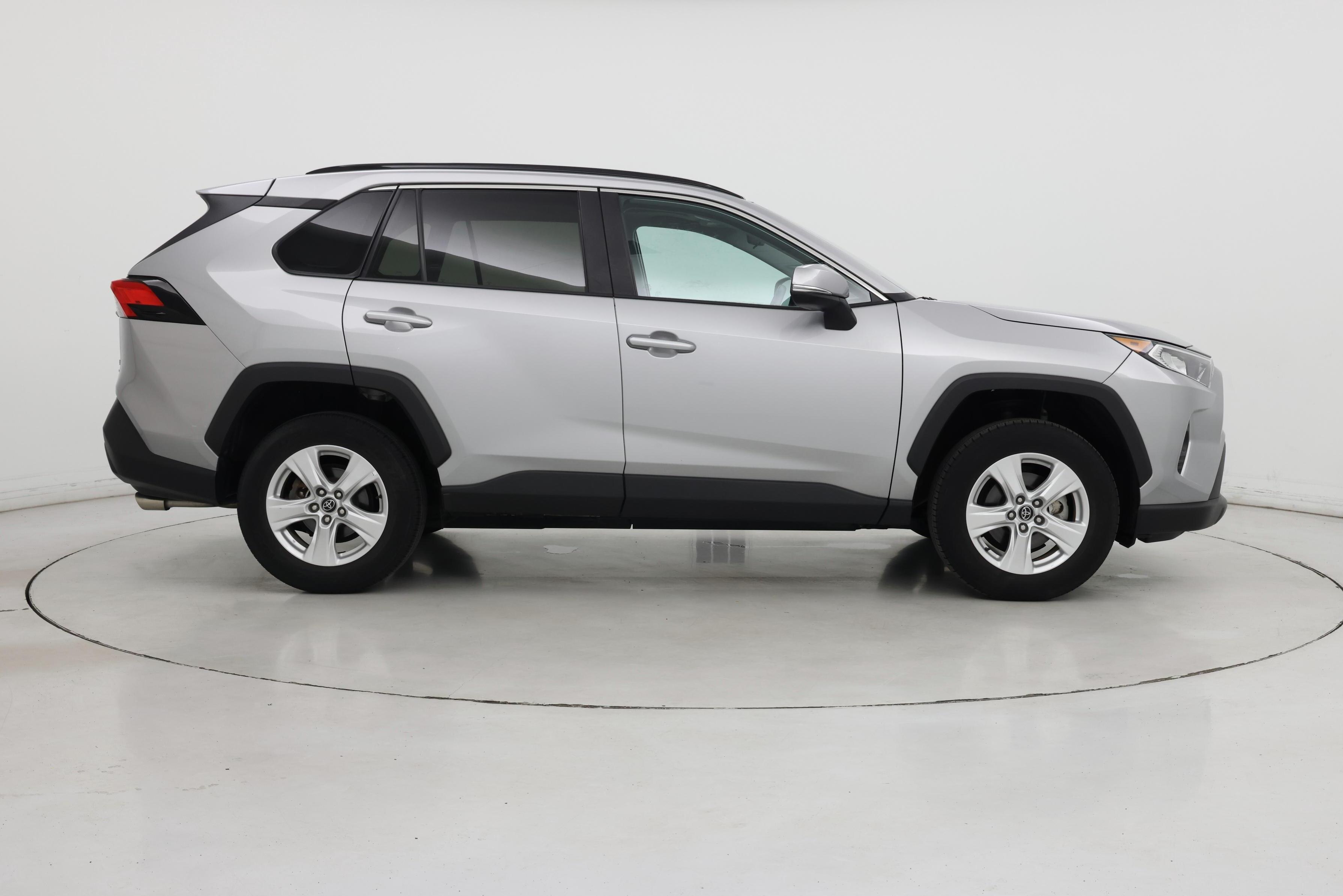 Thumbnail: 2021 Toyota RAV4 - 7