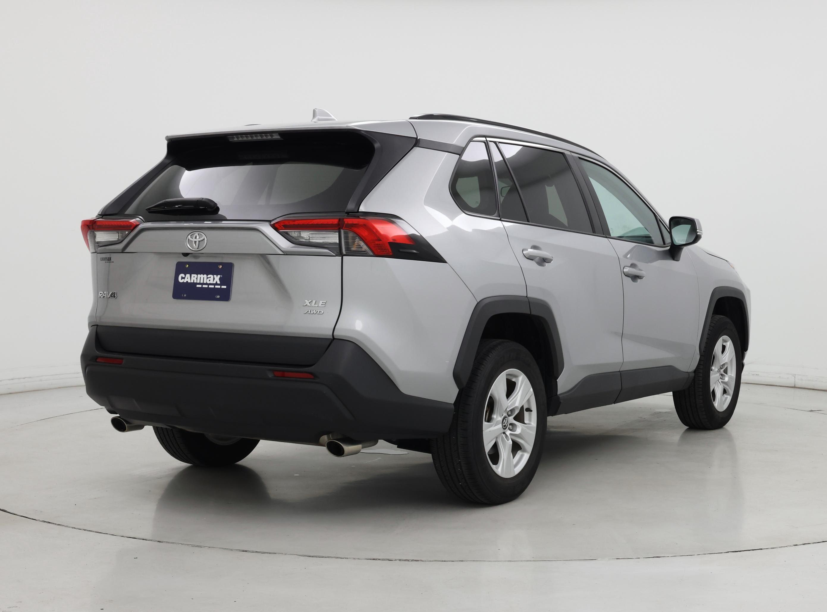 Thumbnail: 2021 Toyota RAV4 - 8