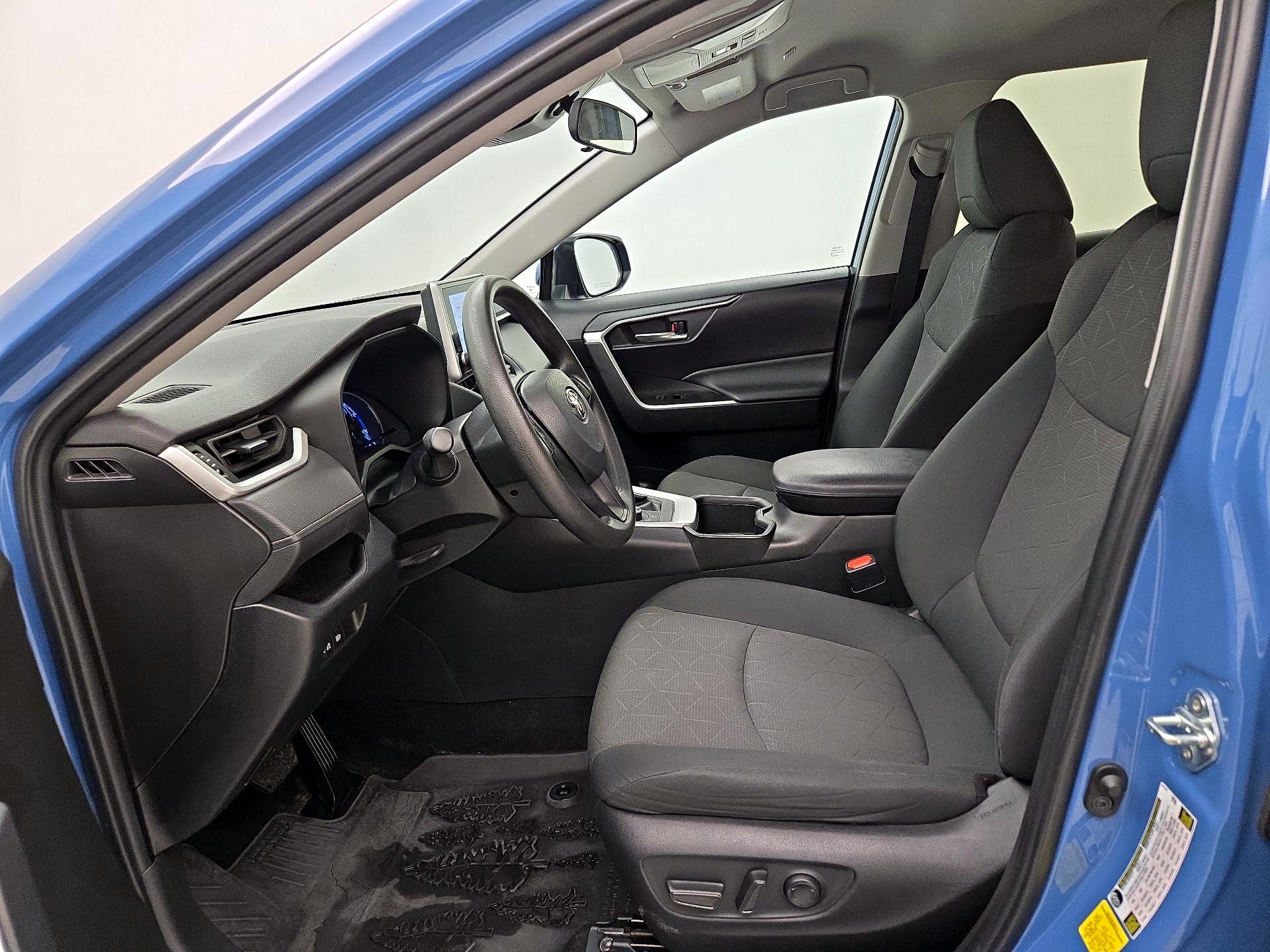 Thumbnail: 2023 Toyota RAV4 - 11