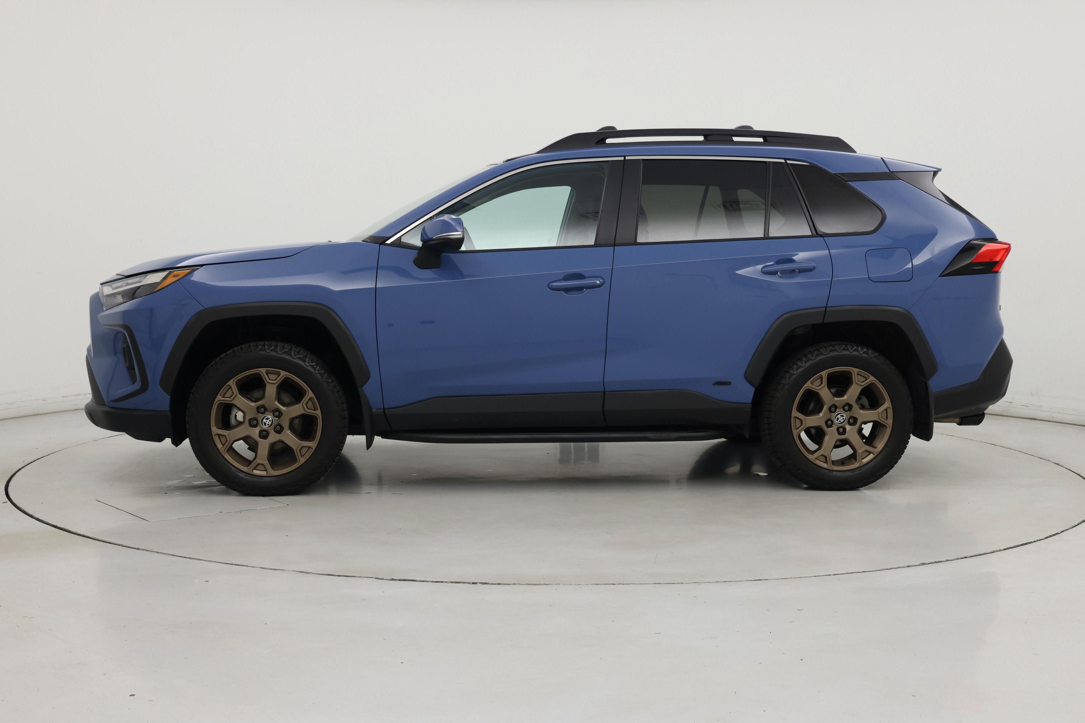 Thumbnail: 2023 Toyota RAV4 - 3