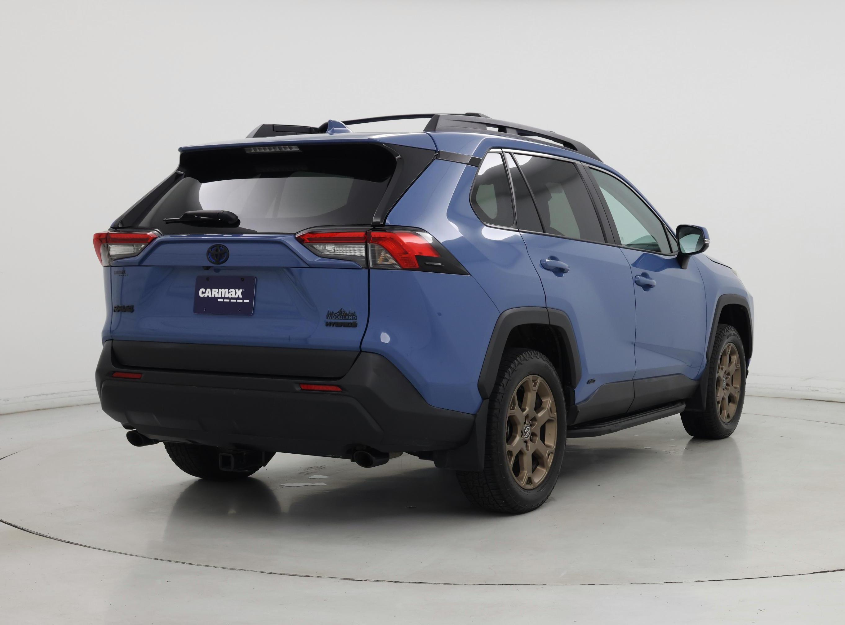 Thumbnail: 2023 Toyota RAV4 - 8