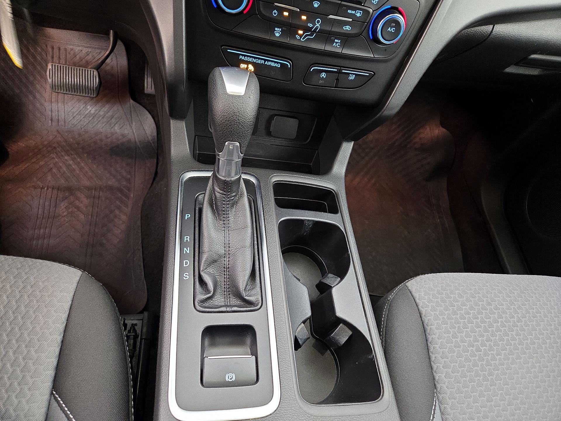 Thumbnail: 2017 Ford Escape - 17