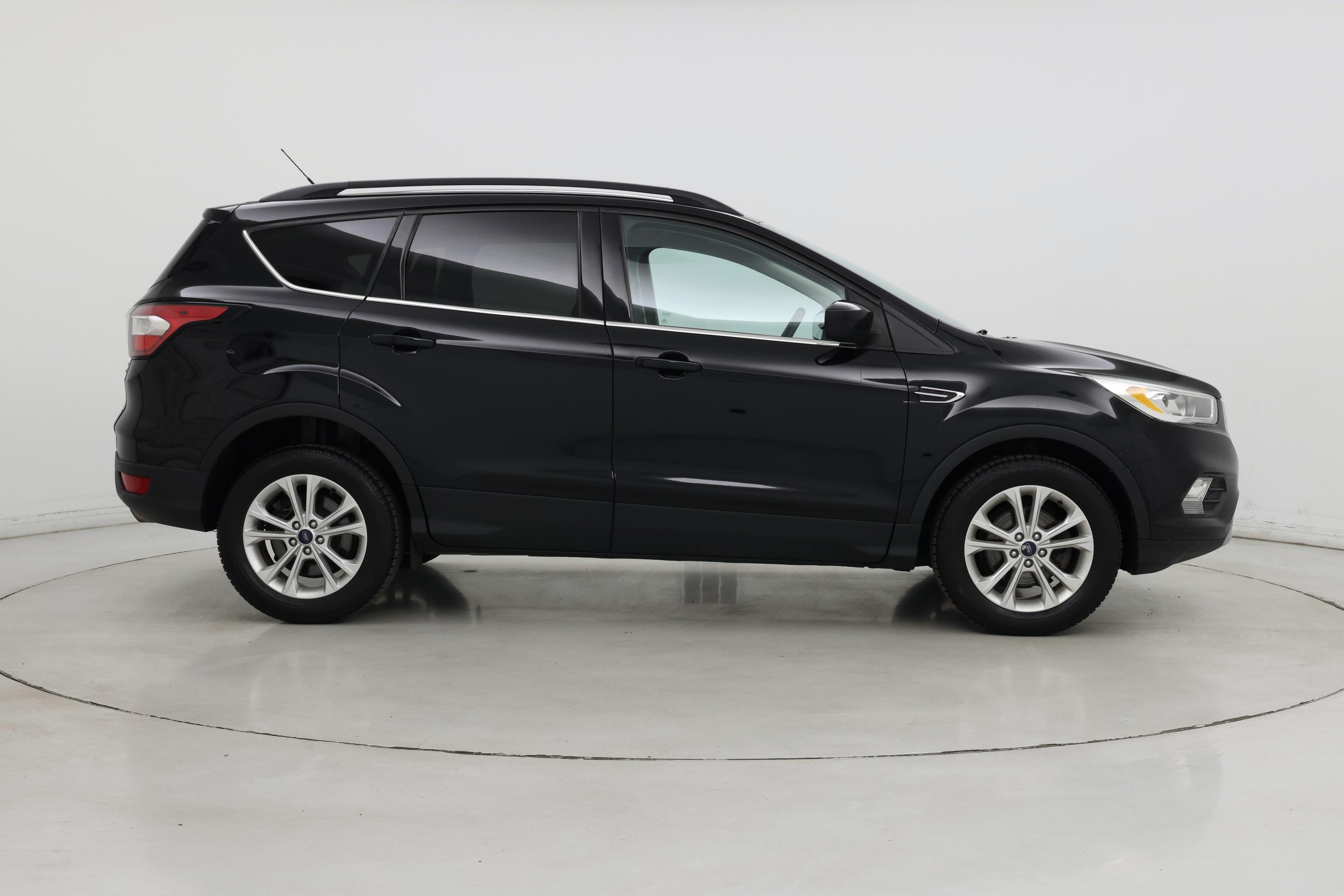 Thumbnail: 2017 Ford Escape - 7
