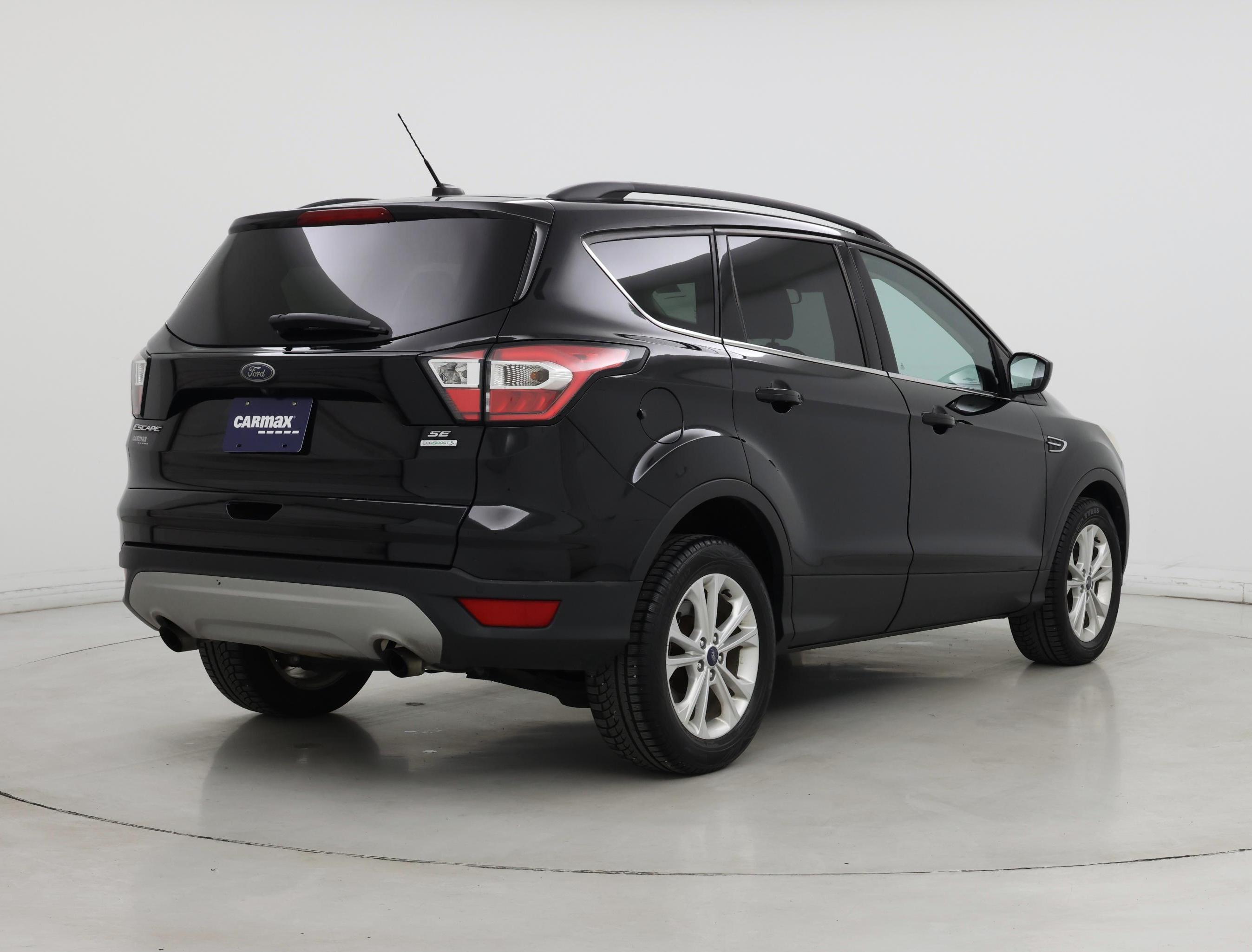 Thumbnail: 2017 Ford Escape - 8