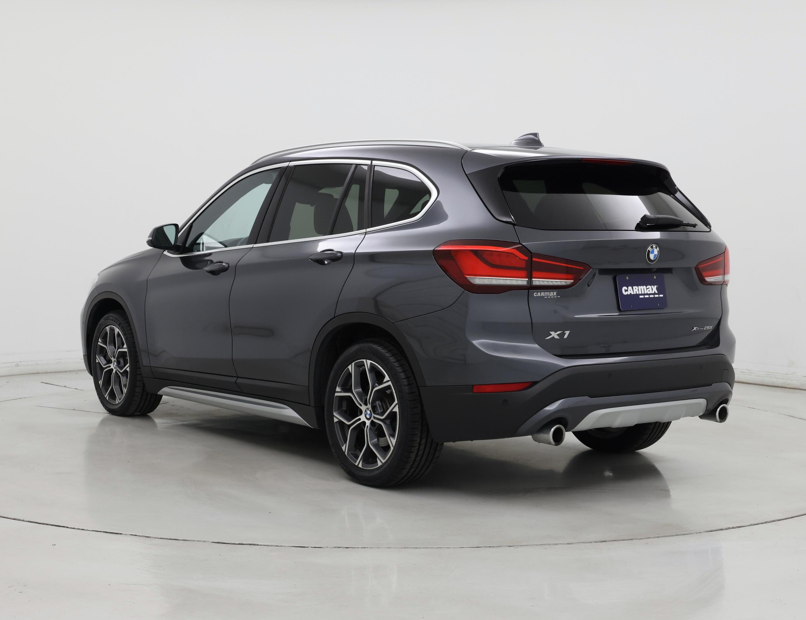 Thumbnail: 2021 BMW X1 - 2