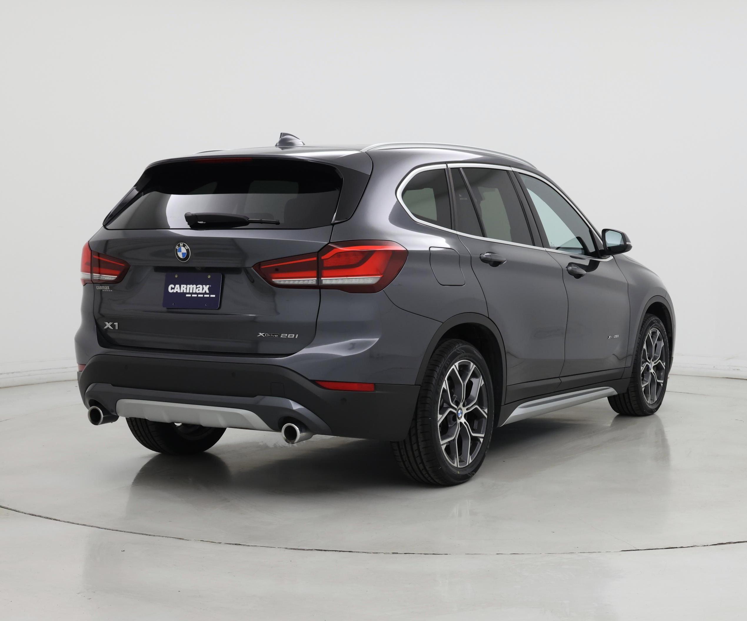 Thumbnail: 2021 BMW X1 - 8