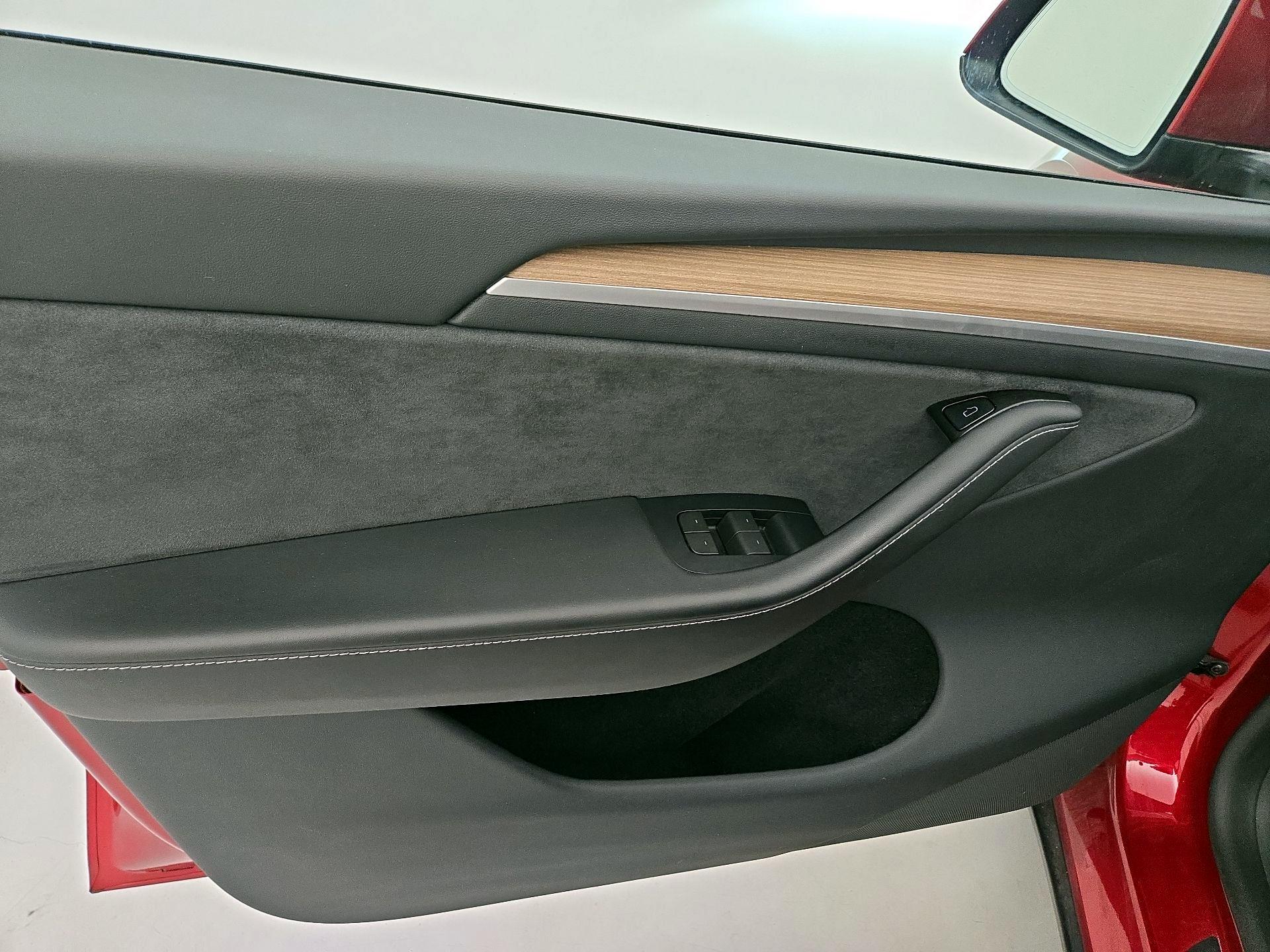 Thumbnail: 2024 Tesla Model Y - 12