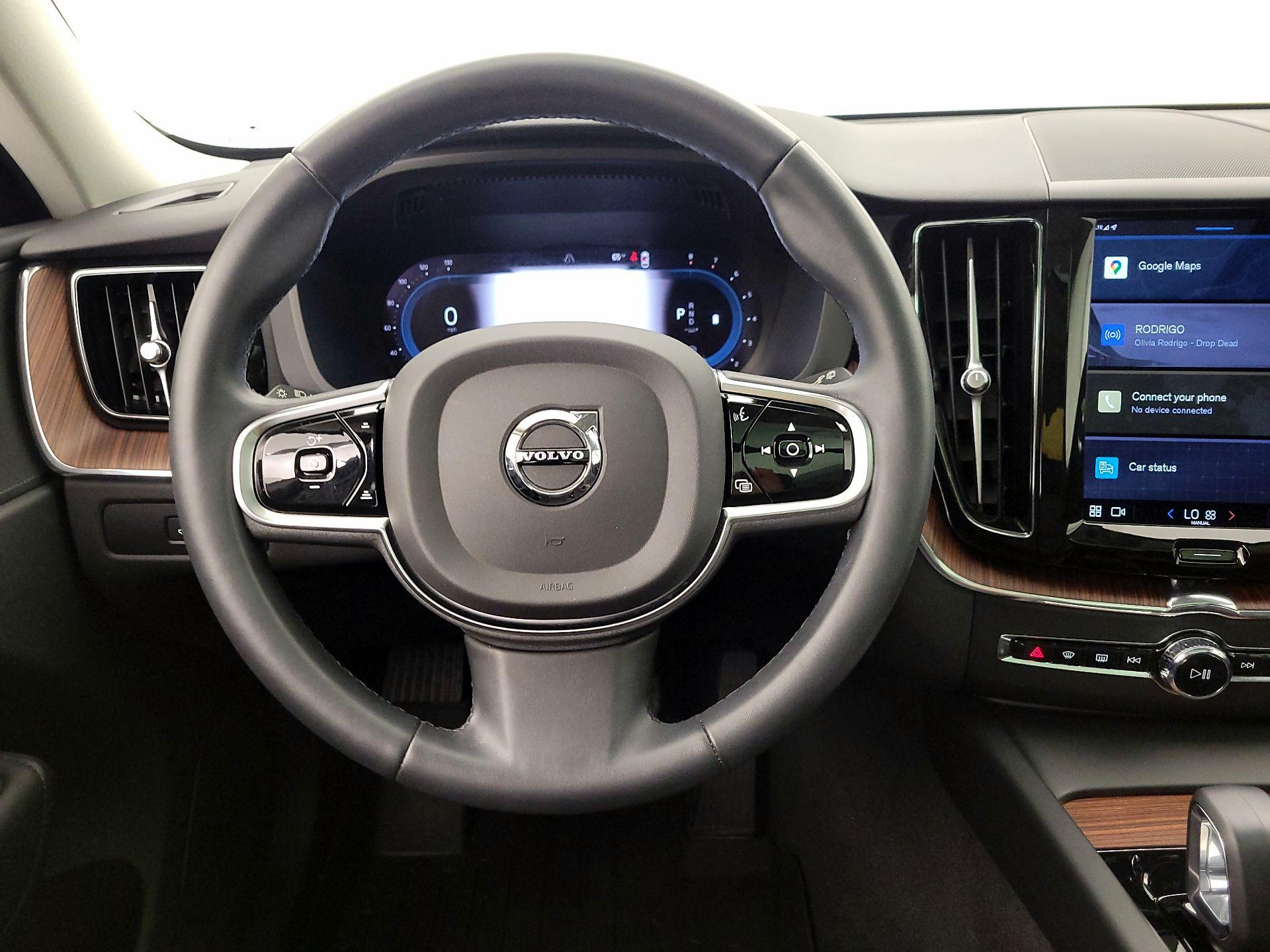 Thumbnail: 2023 Volvo XC60 - 10
