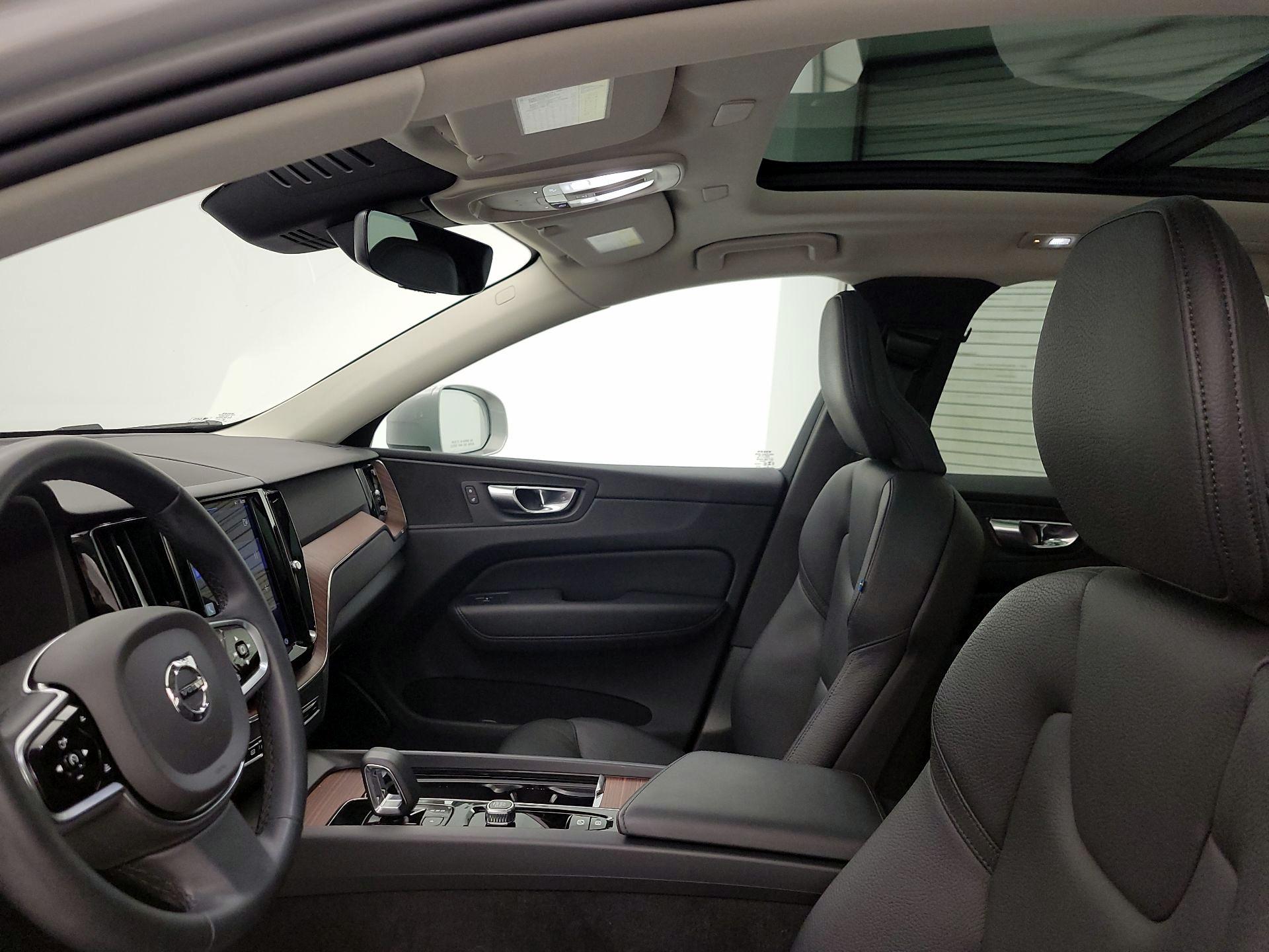 Thumbnail: 2023 Volvo XC60 - 19
