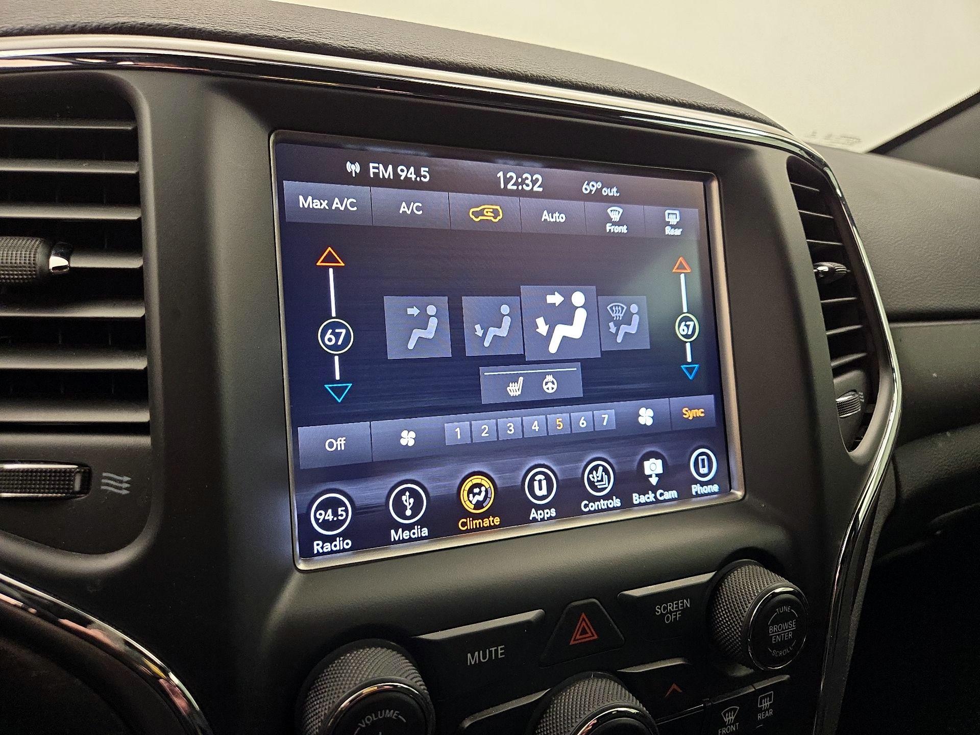 Thumbnail: 2018 Jeep Grand Cherokee - 17
