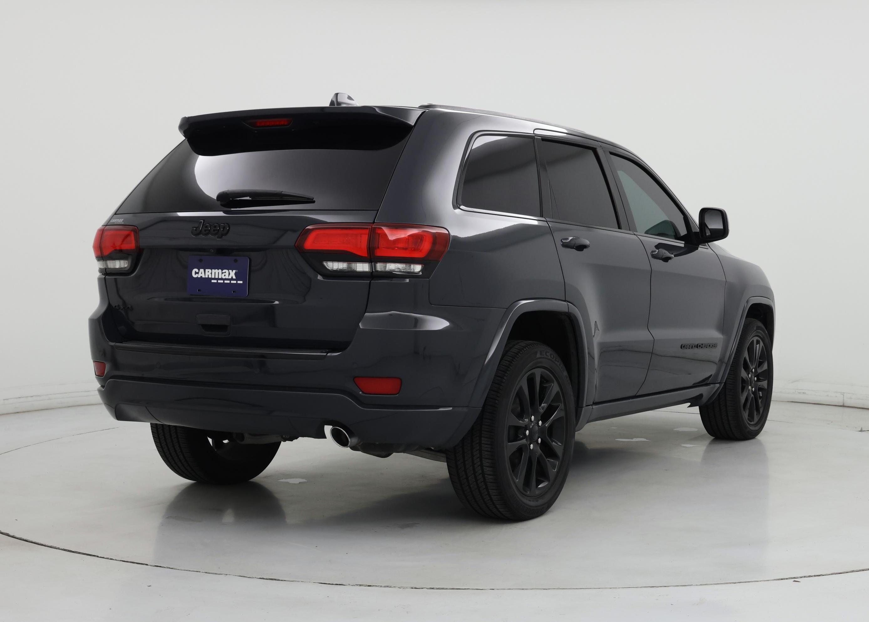 Thumbnail: 2018 Jeep Grand Cherokee - 8