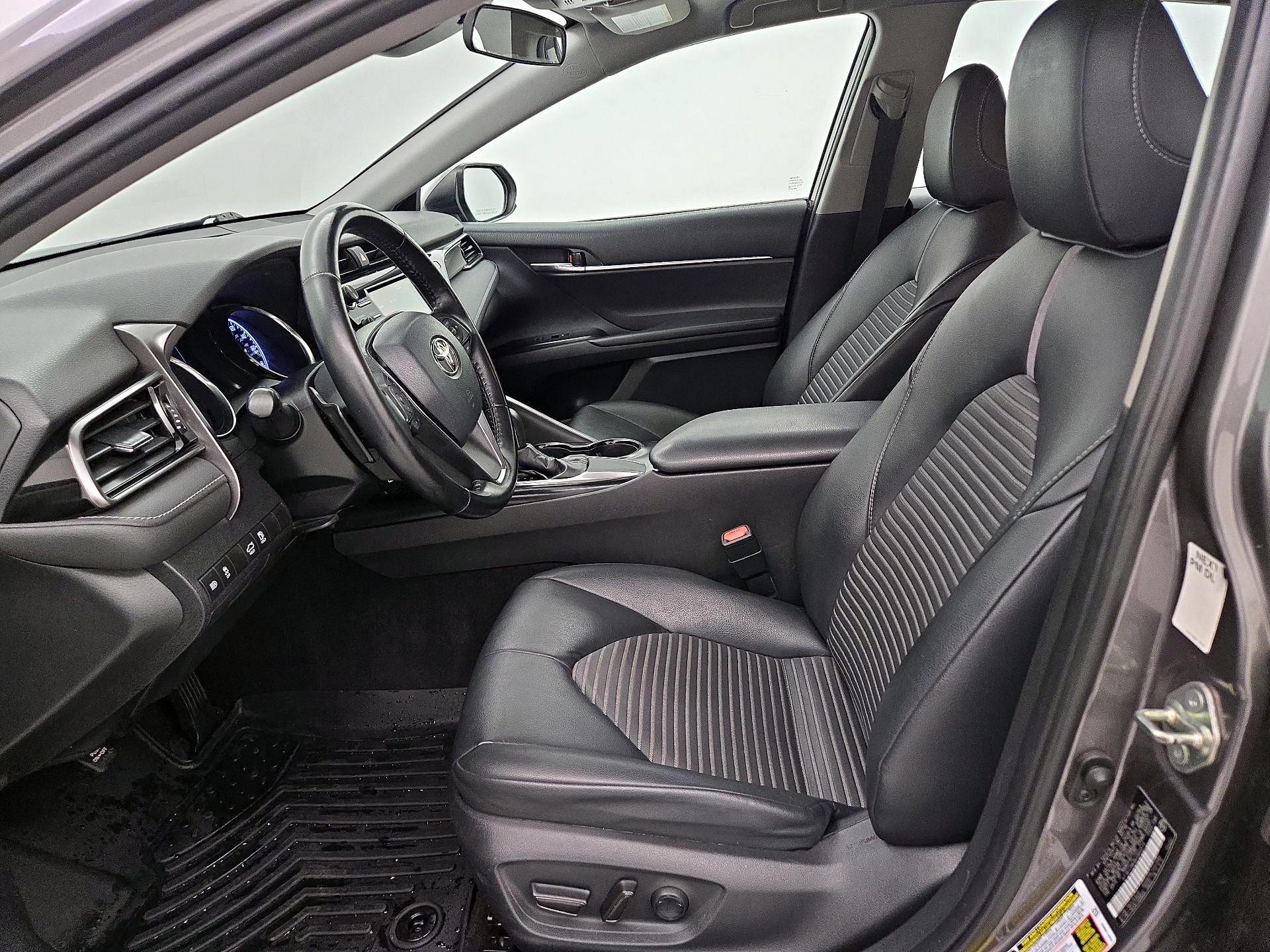 Thumbnail: 2019 Toyota Camry - 11