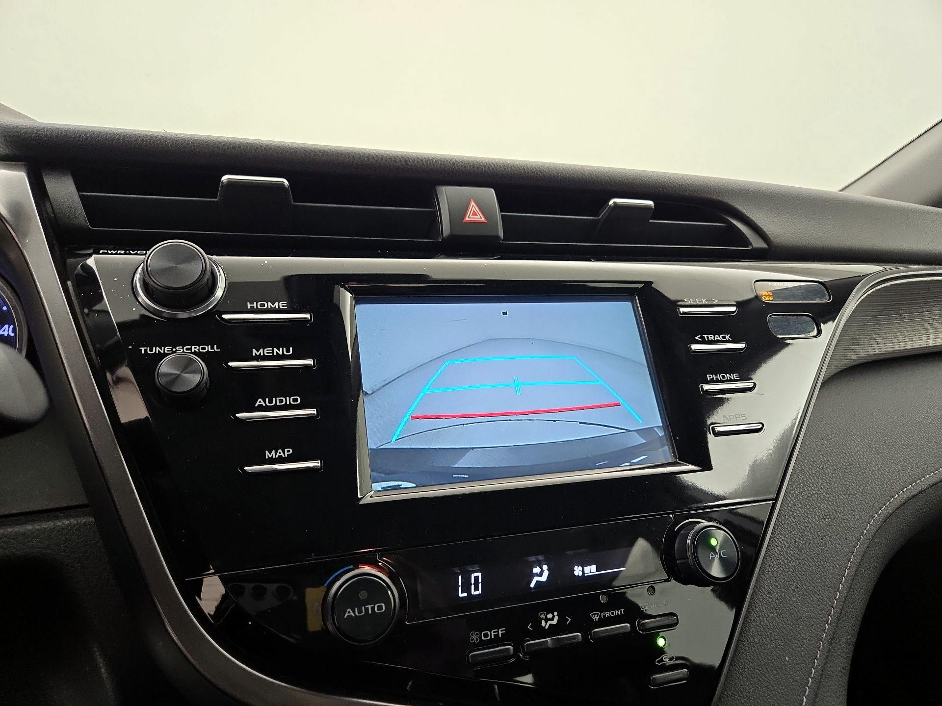 Thumbnail: 2019 Toyota Camry - 14