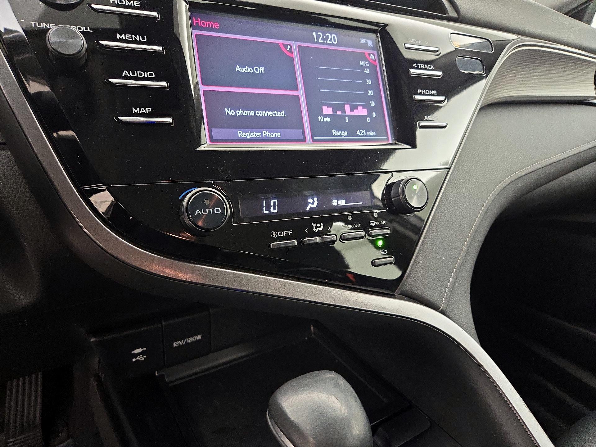 Thumbnail: 2019 Toyota Camry - 16