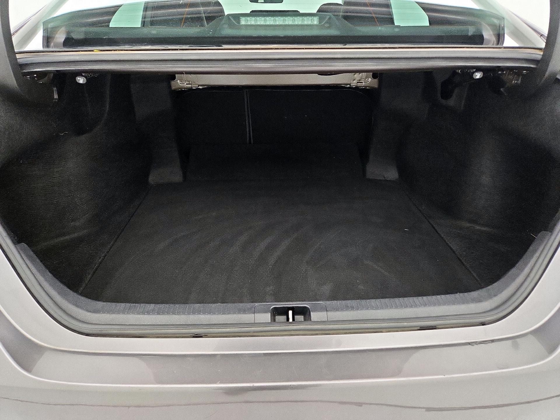 Thumbnail: 2019 Toyota Camry - 20