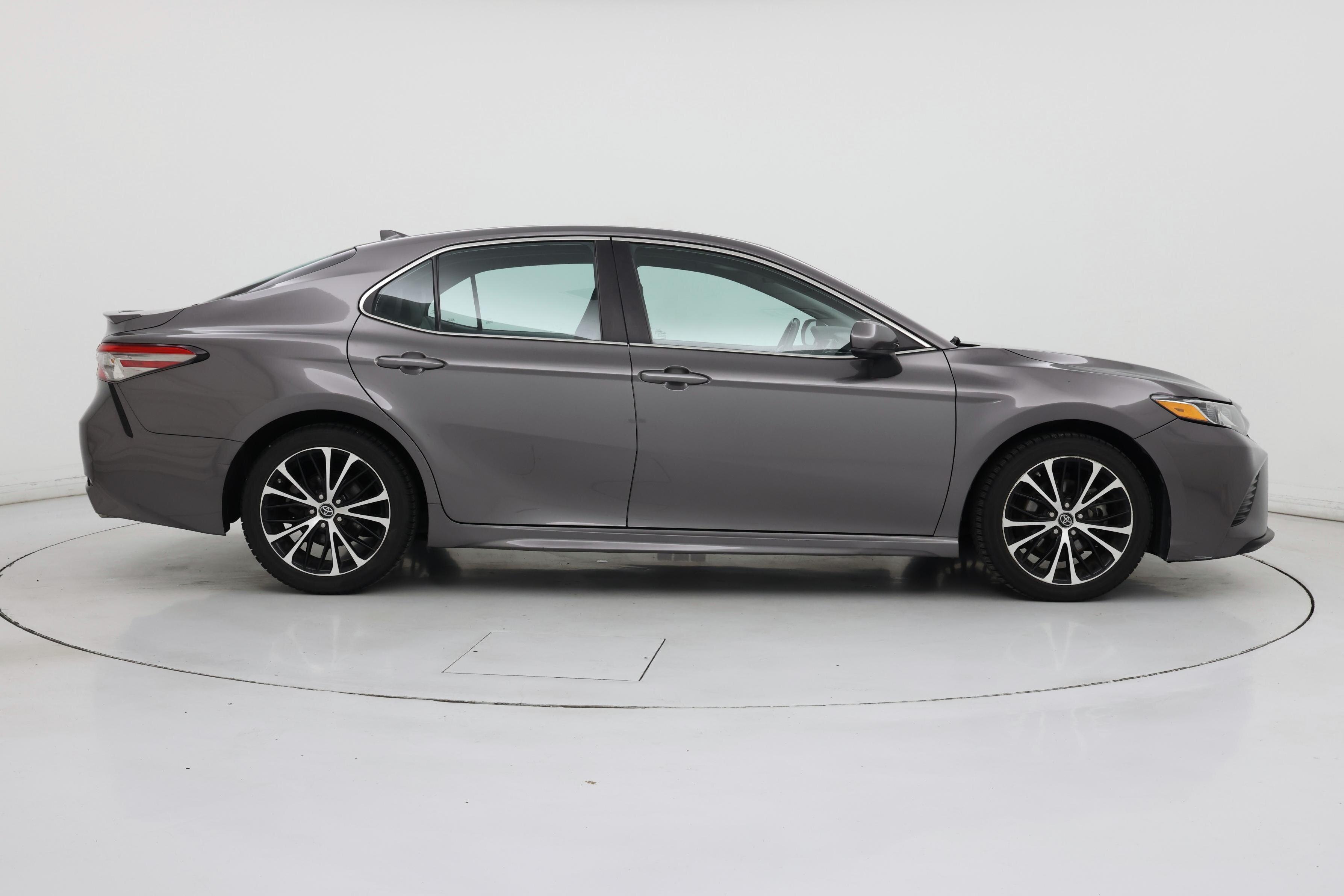 Thumbnail: 2019 Toyota Camry - 7