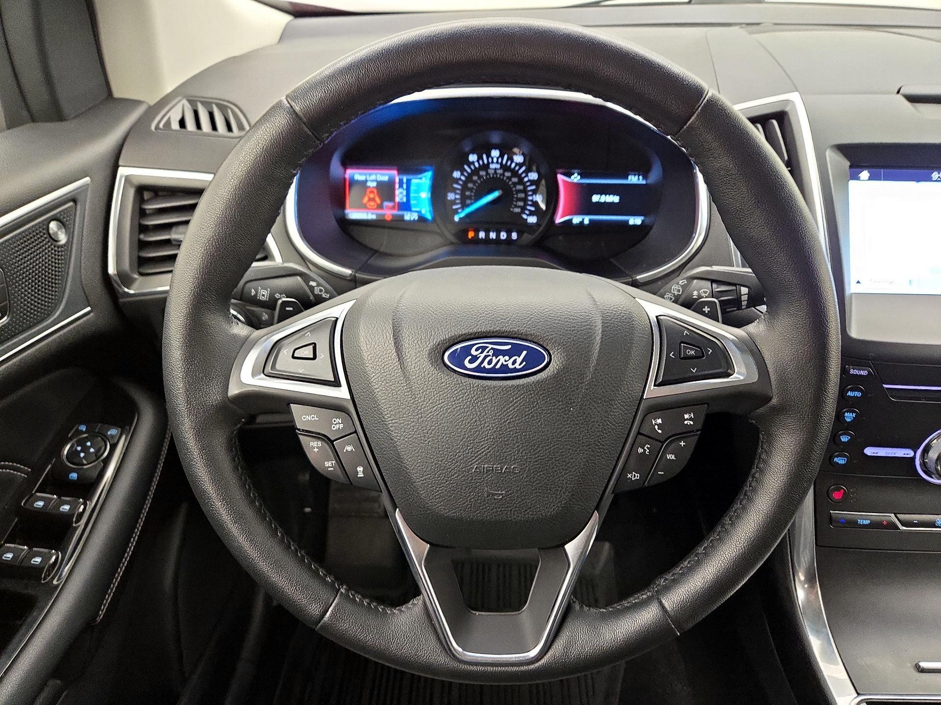 Thumbnail: 2019 Ford Edge - 10