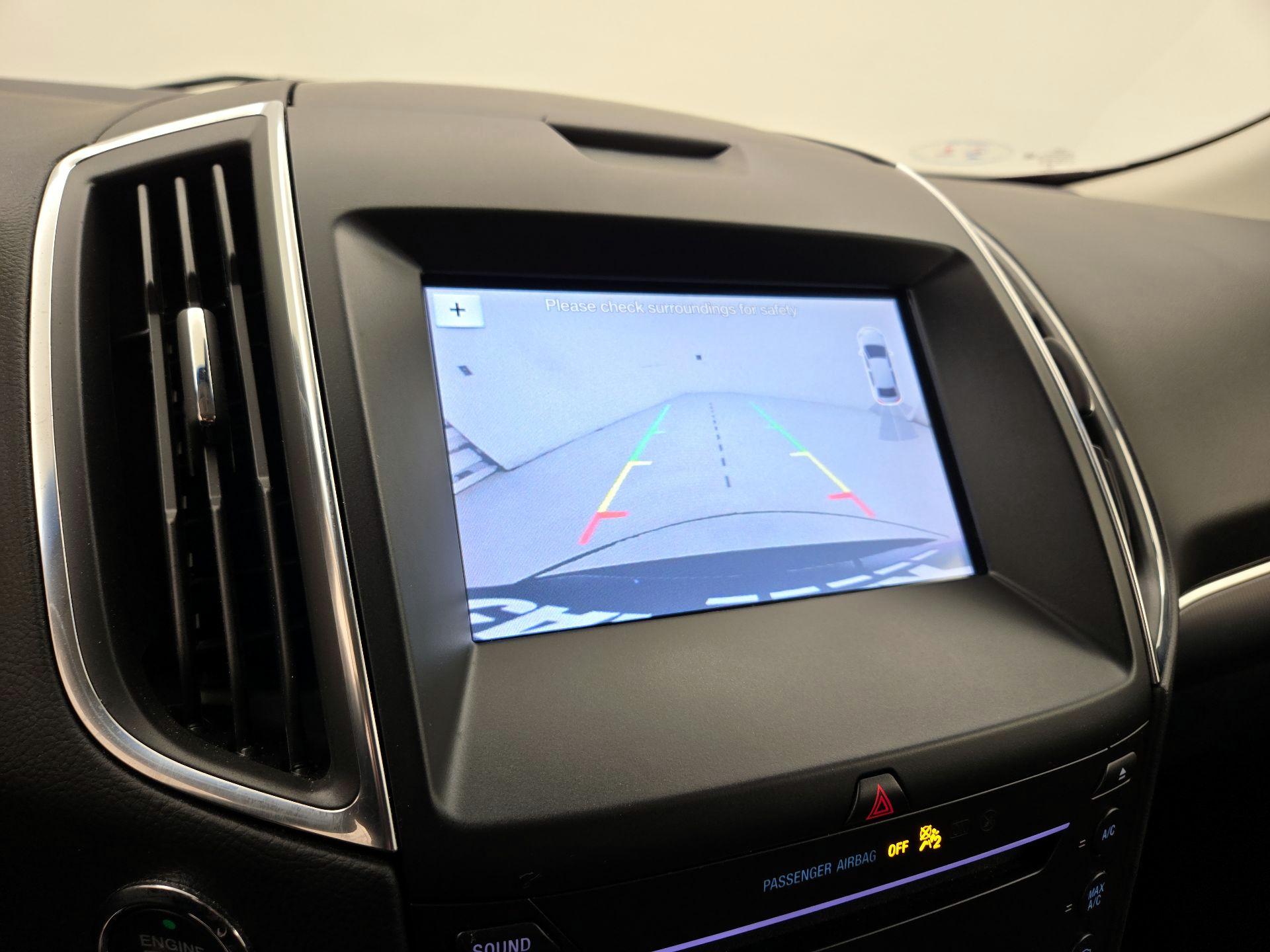 Thumbnail: 2019 Ford Edge - 15