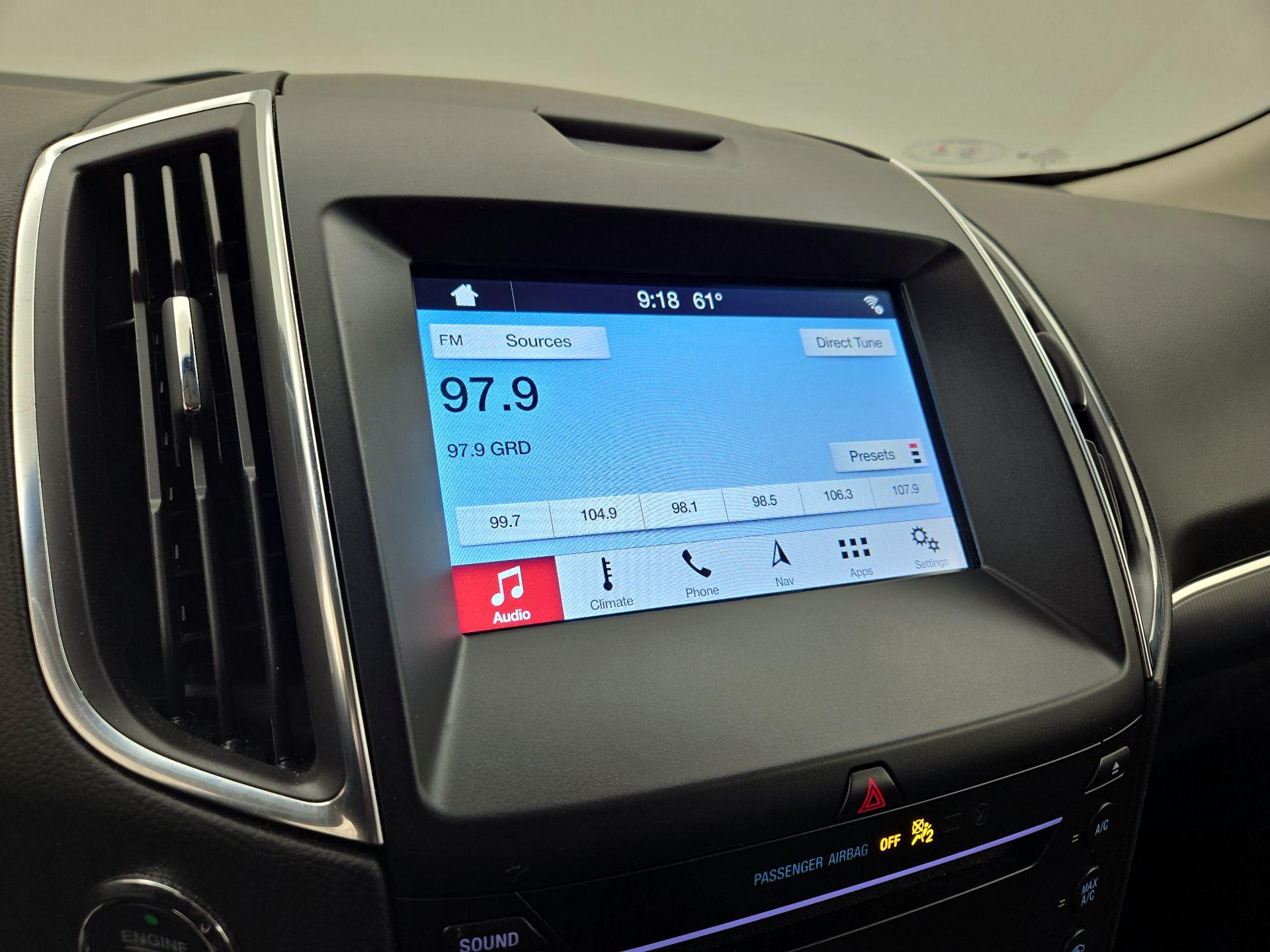 Thumbnail: 2019 Ford Edge - 16