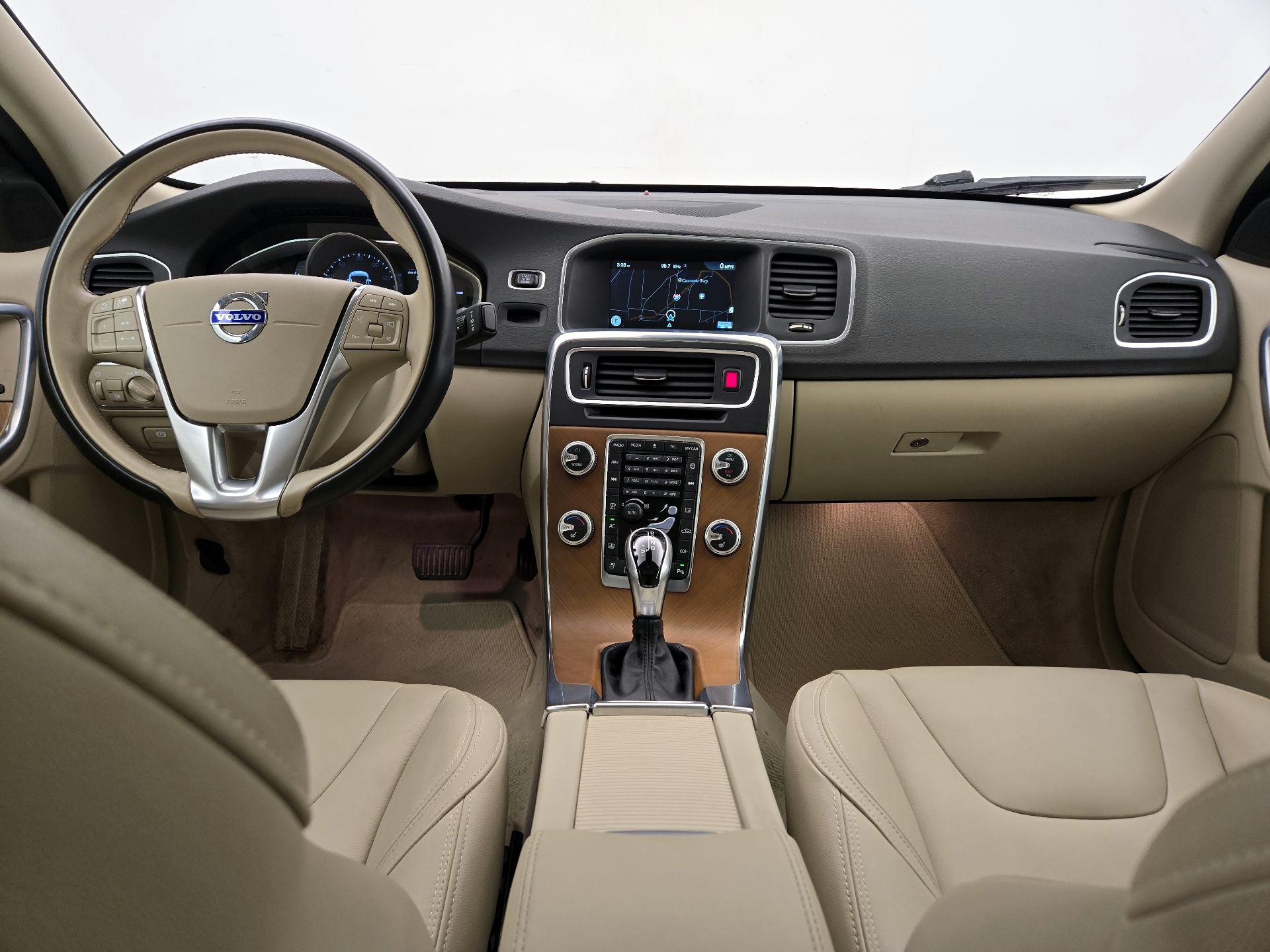 Thumbnail: 2016 Volvo S60 - 9