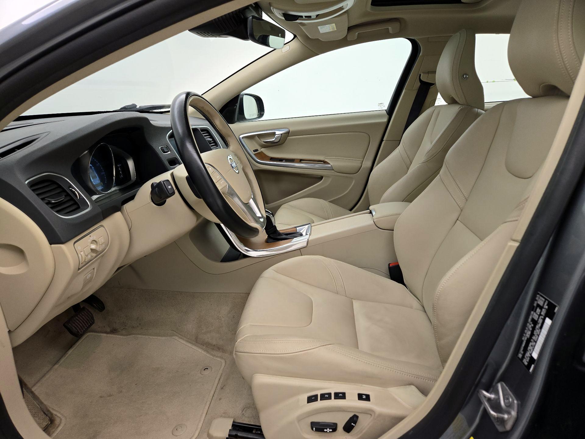 Thumbnail: 2016 Volvo S60 - 11