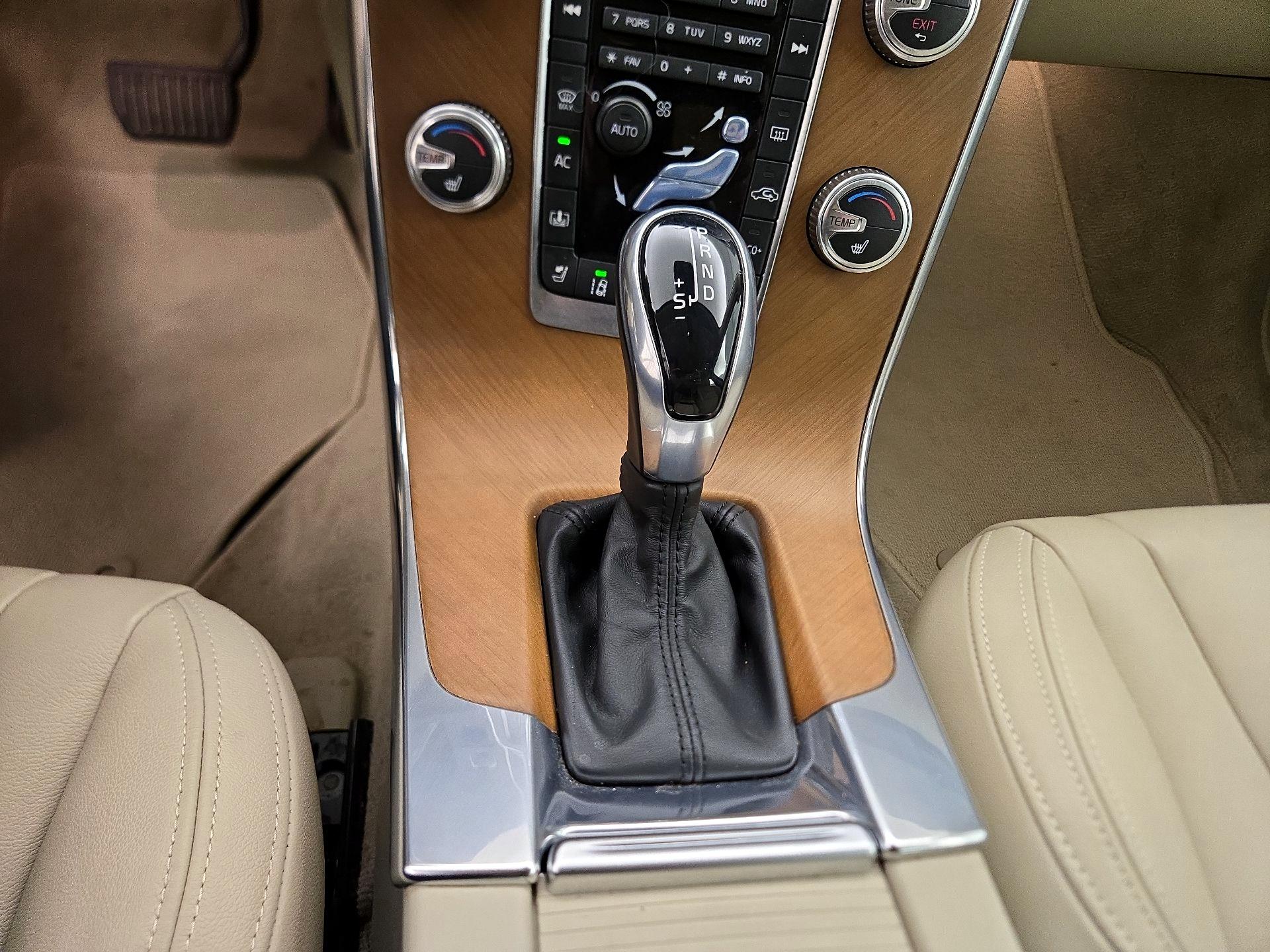 Thumbnail: 2016 Volvo S60 - 18