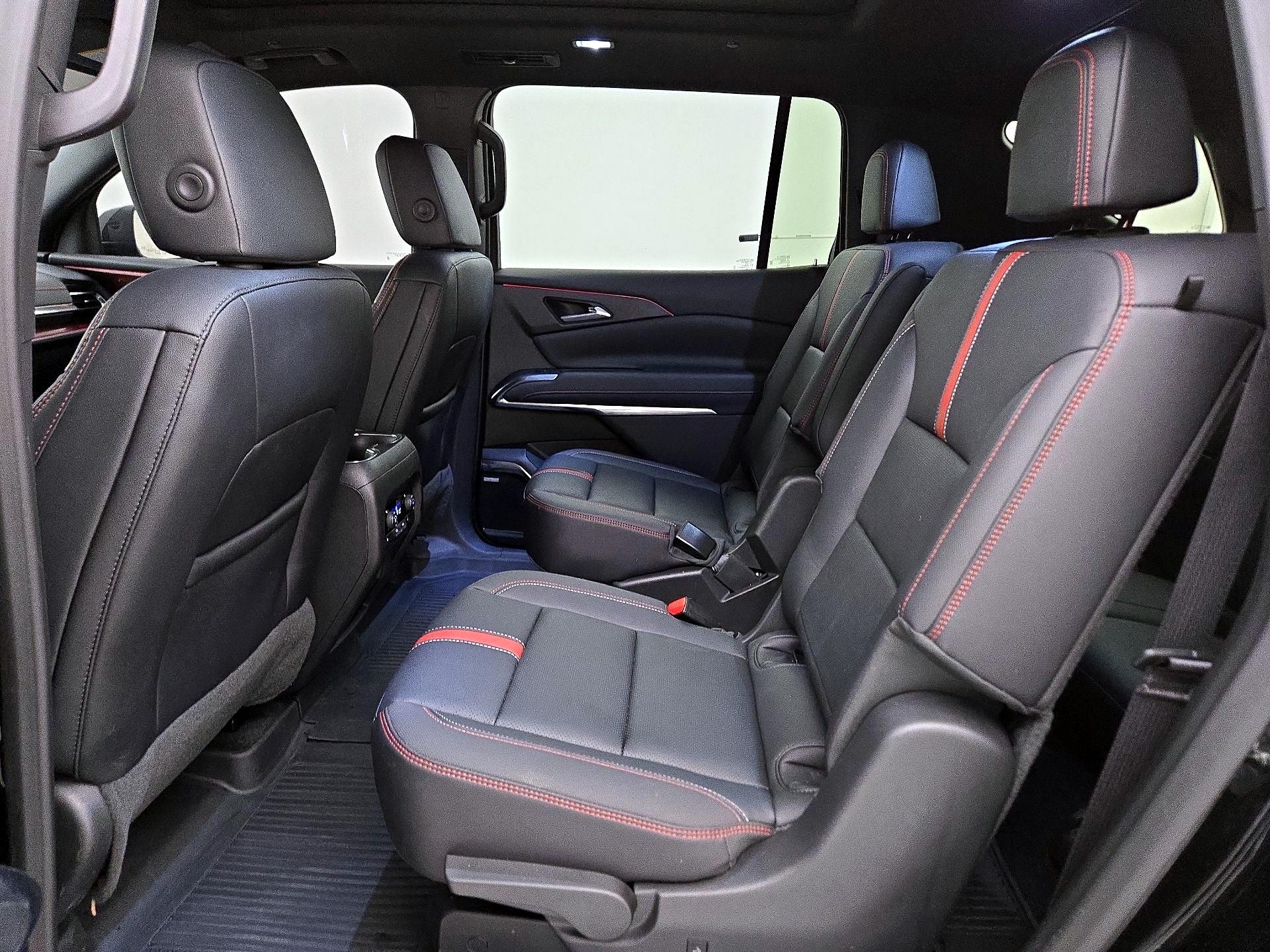 Thumbnail: 2025 Chevrolet Traverse - 20
