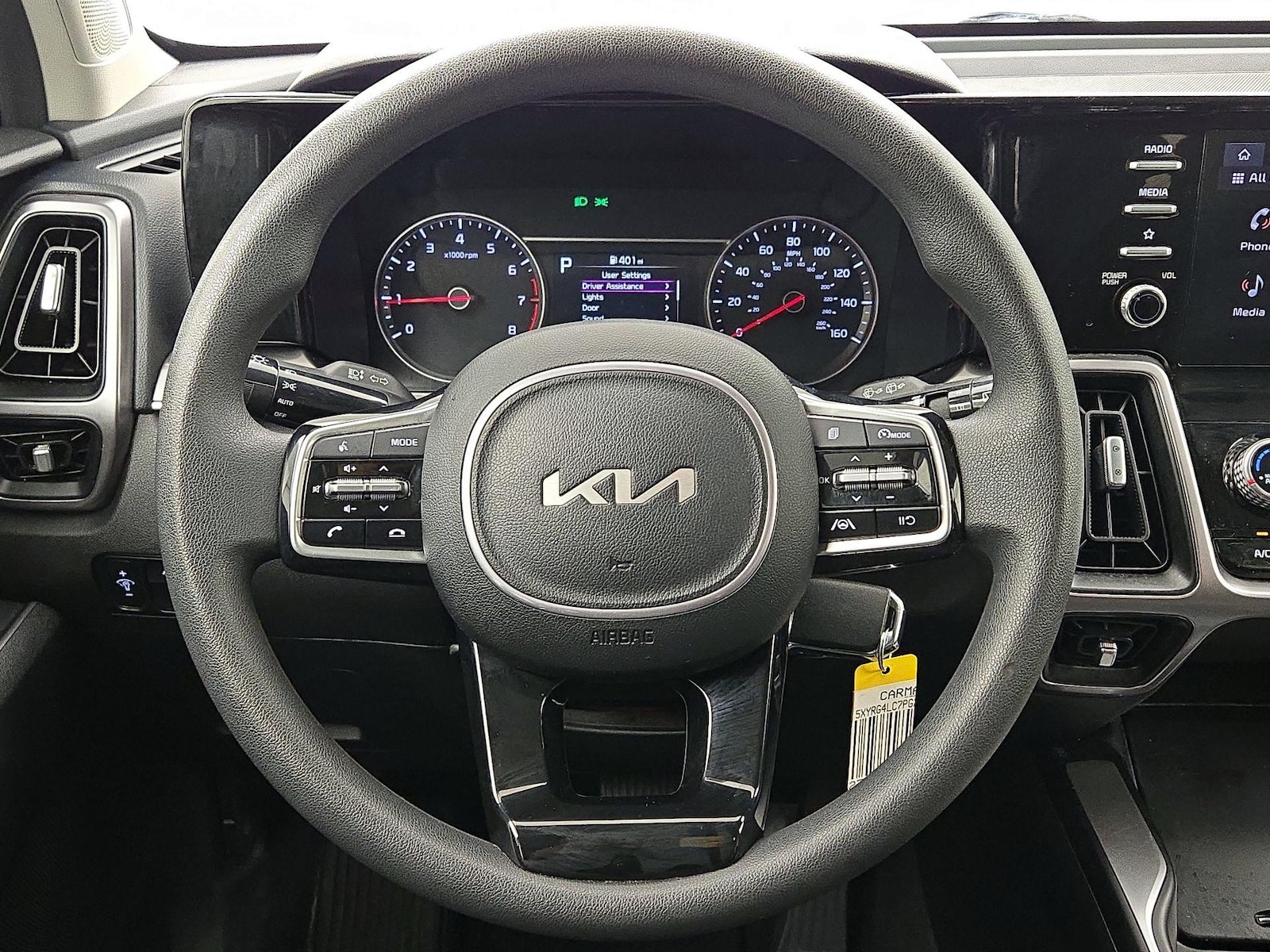 2023 Kia Sorento LX - Photo 11