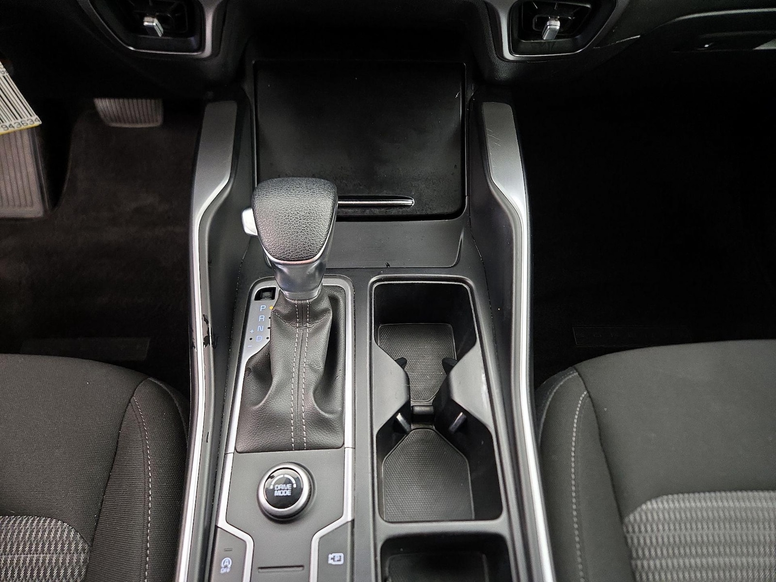 2023 Kia Sorento LX - Photo 18