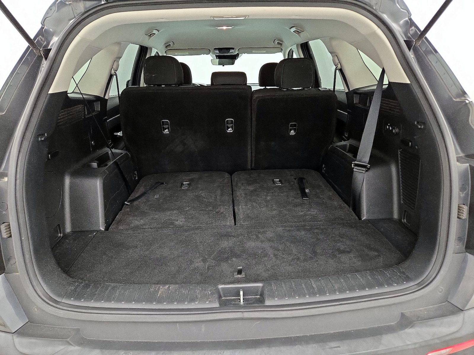 2023 Kia Sorento LX - Photo 23