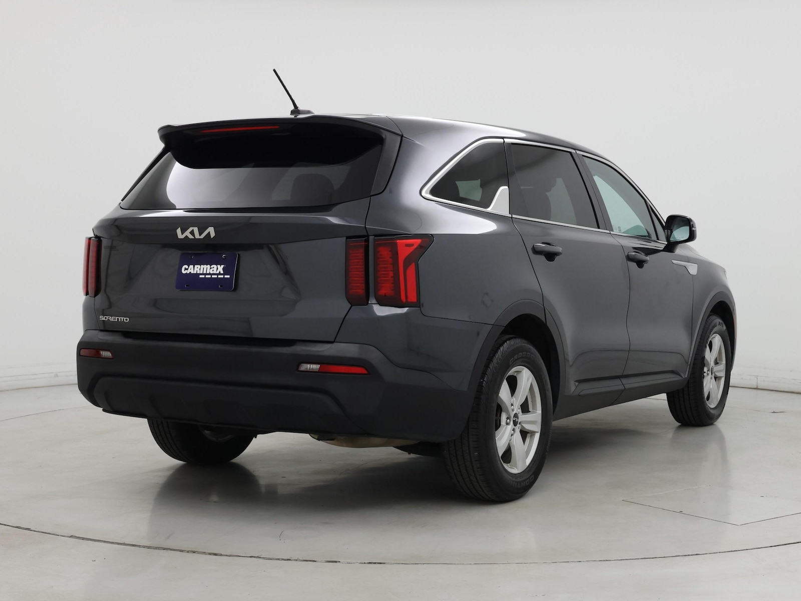2023 Kia Sorento LX - Photo 9