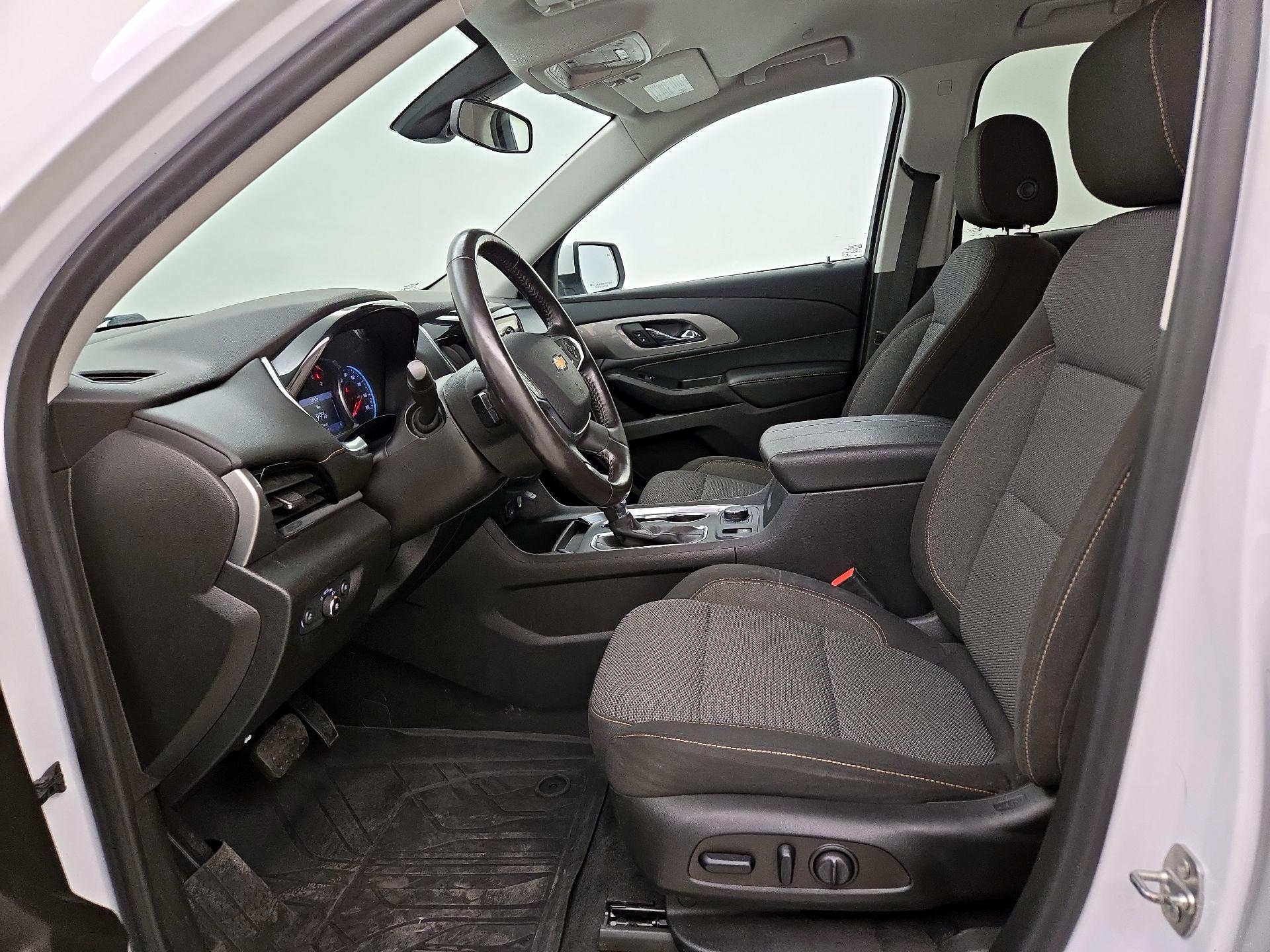 Thumbnail: 2021 Chevrolet Traverse - 11