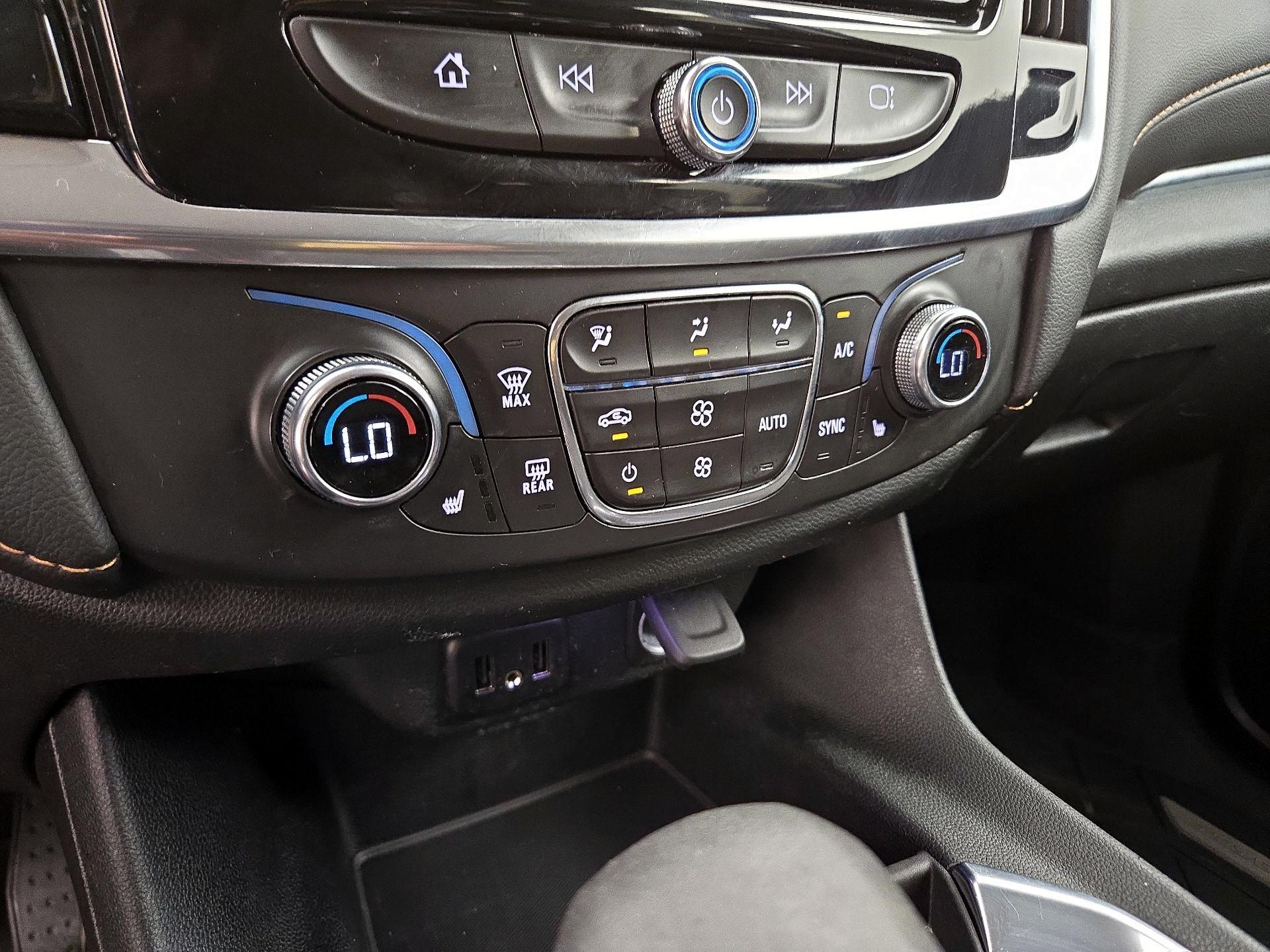 Thumbnail: 2021 Chevrolet Traverse - 16