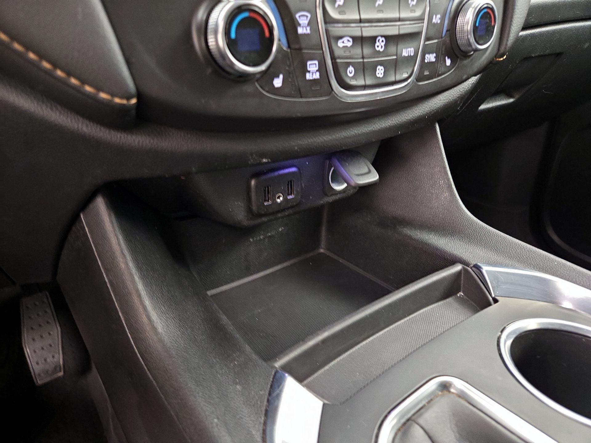 Thumbnail: 2021 Chevrolet Traverse - 18