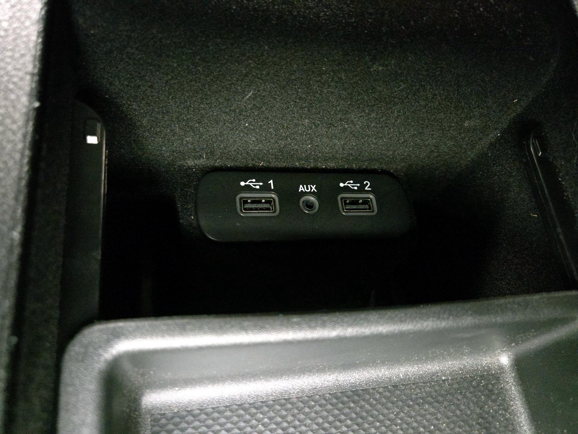 Thumbnail: 2021 Dodge Charger - 18