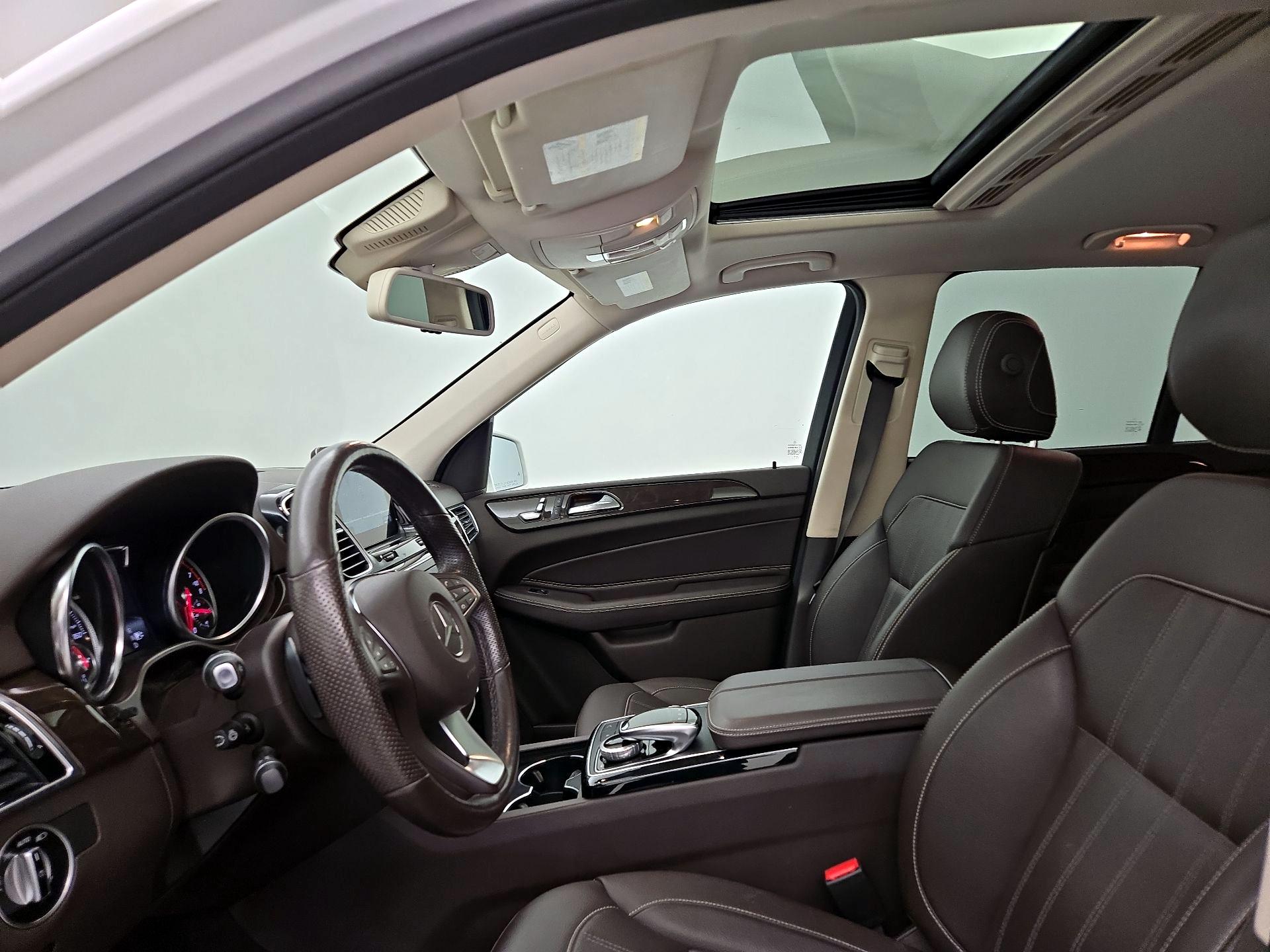 Thumbnail: 2016 Mercedes-Benz GLE - 20