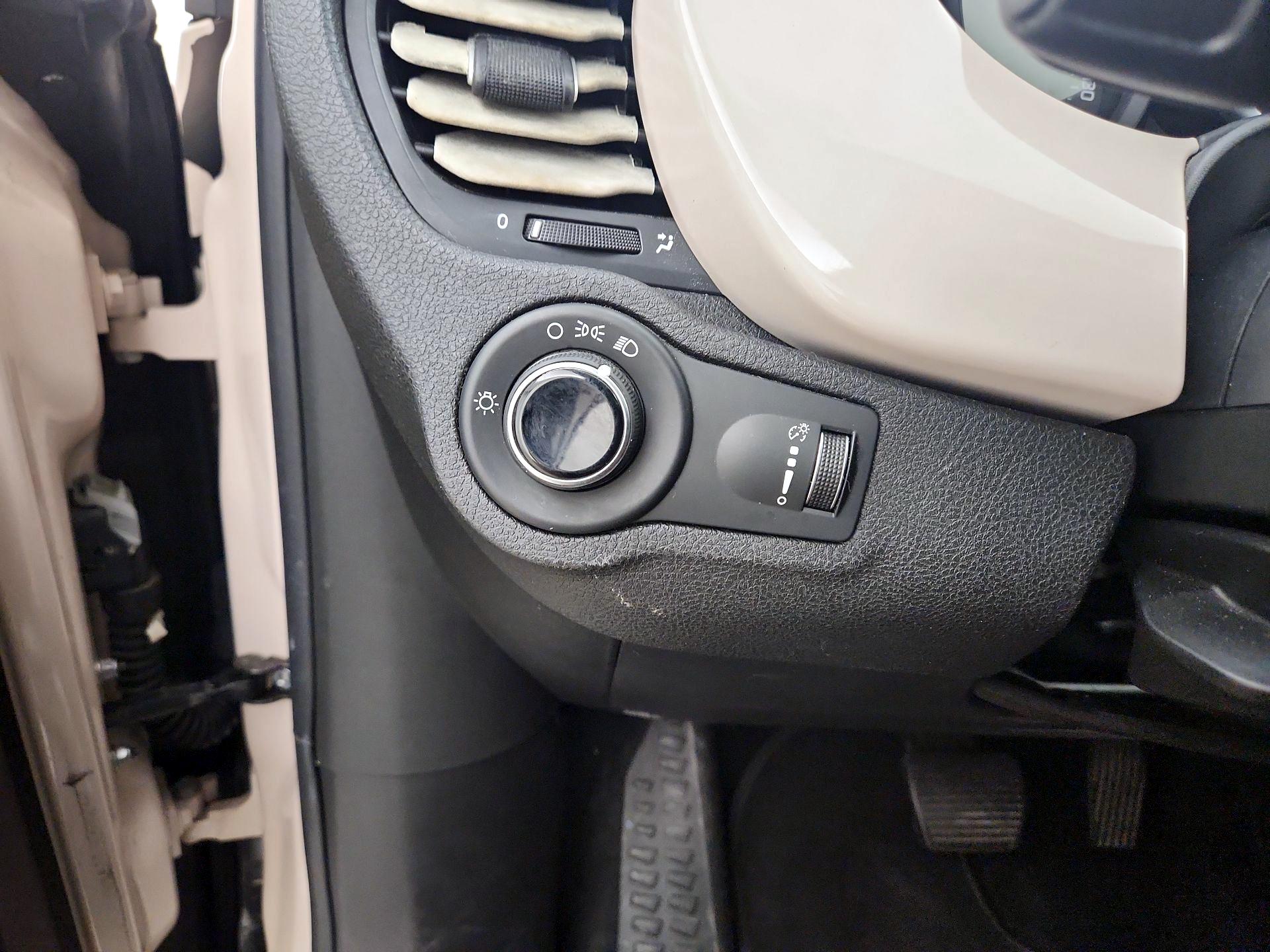 Thumbnail: 2016 Fiat 500X - 13