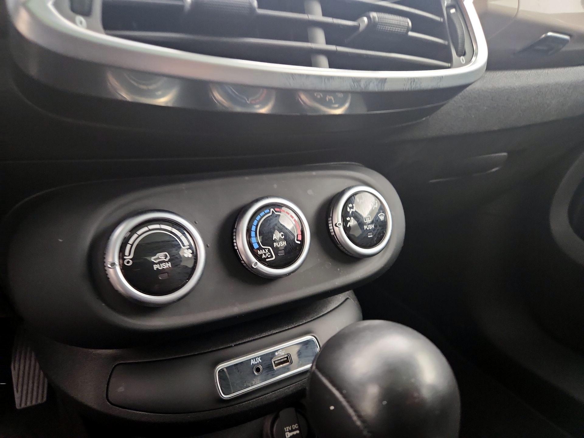 Thumbnail: 2016 Fiat 500X - 15