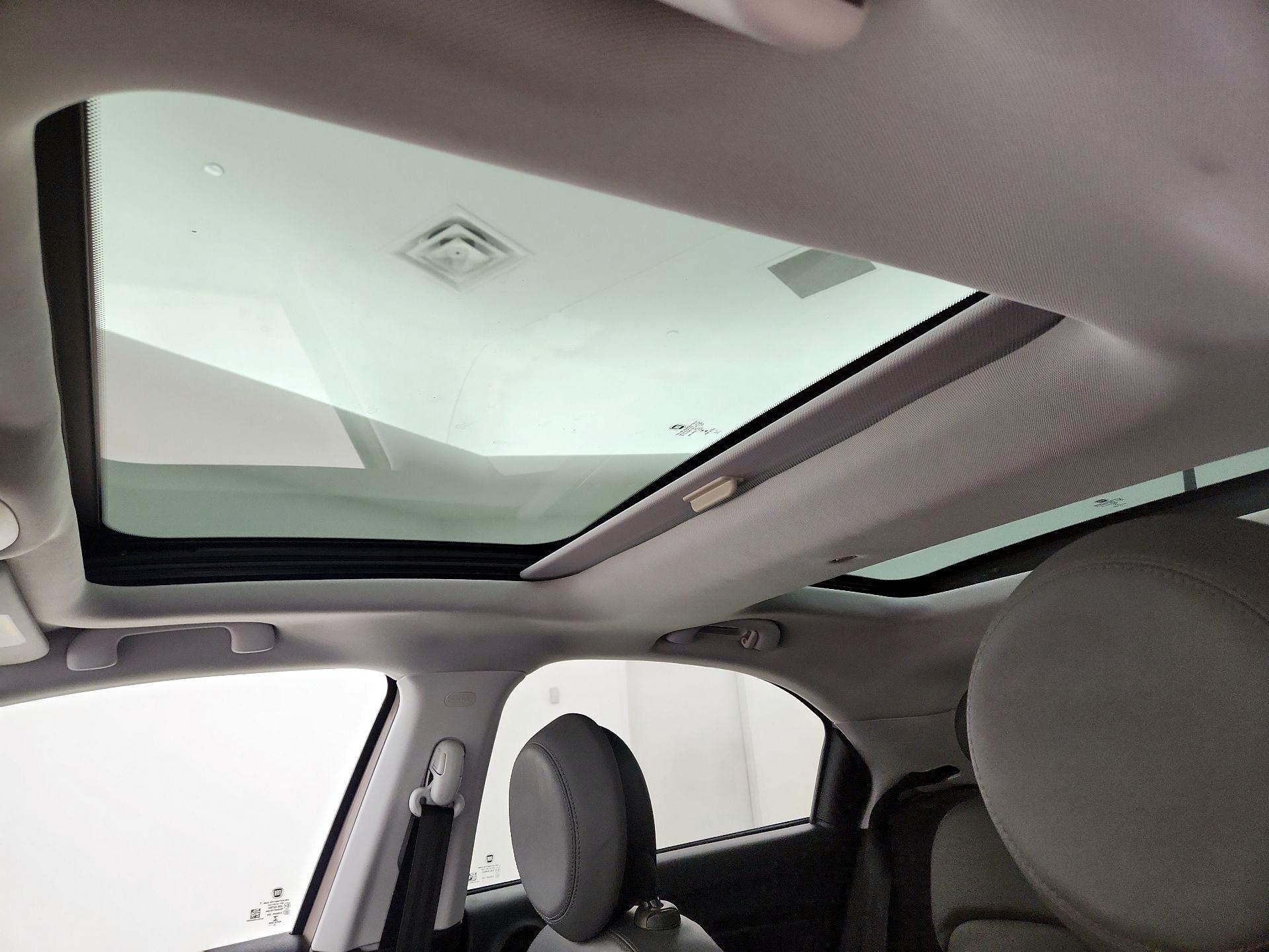 Thumbnail: 2016 Fiat 500X - 18