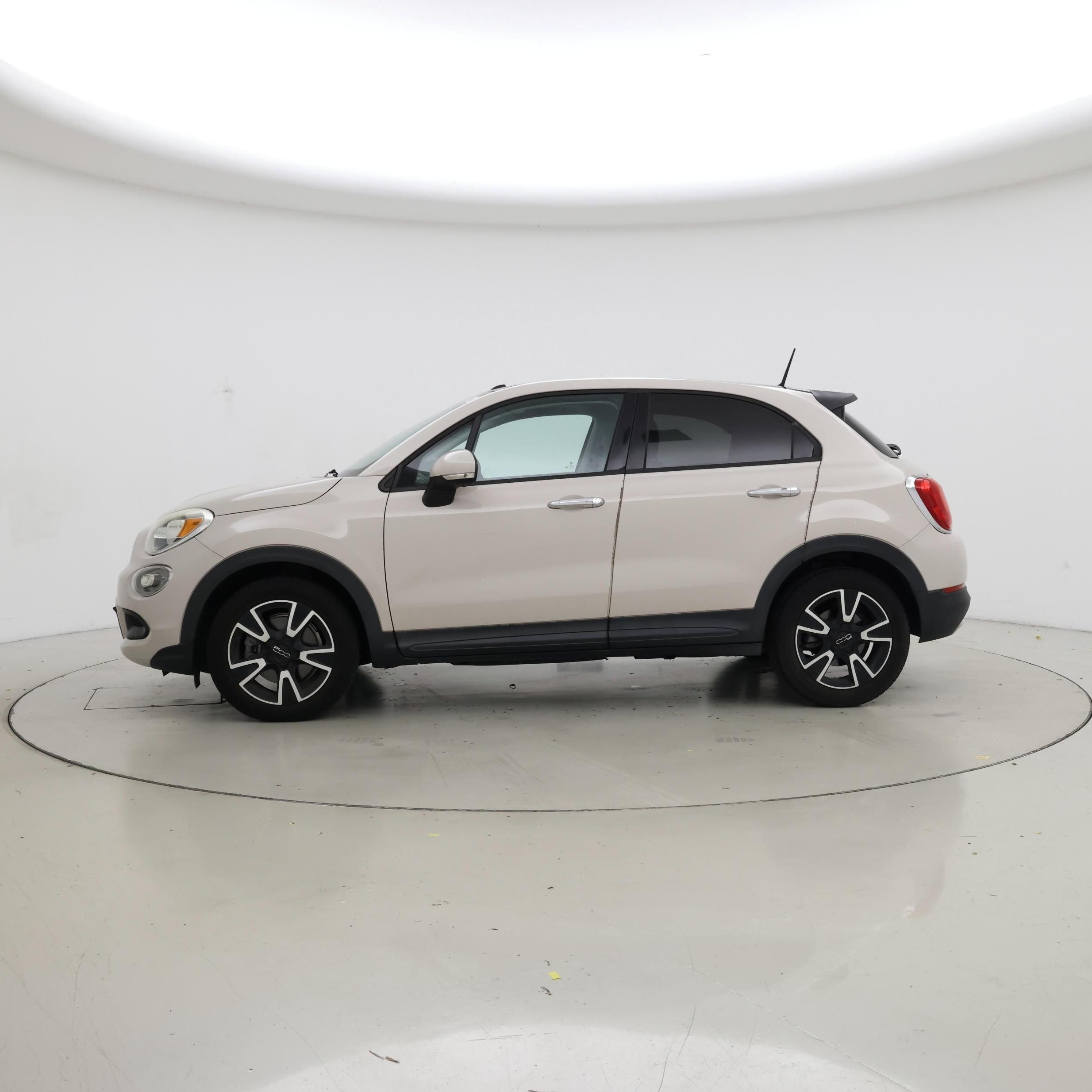 Thumbnail: 2016 Fiat 500X - 3