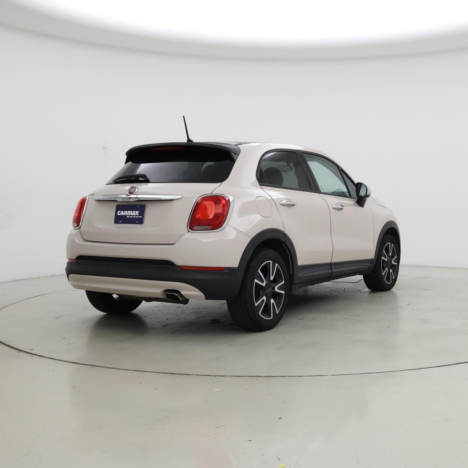 Thumbnail: 2016 Fiat 500X - 8
