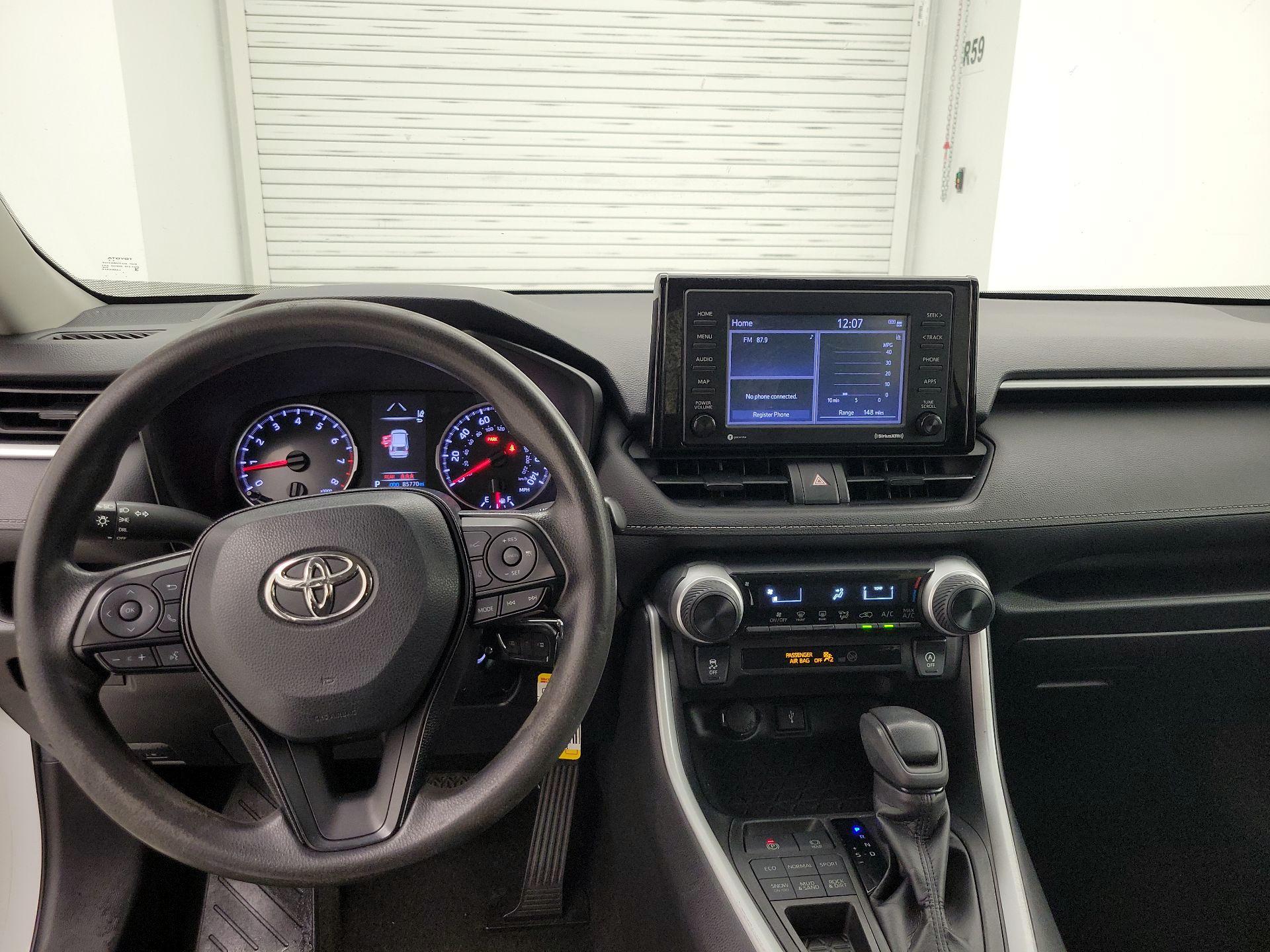 Thumbnail: 2021 Toyota RAV4 - 9